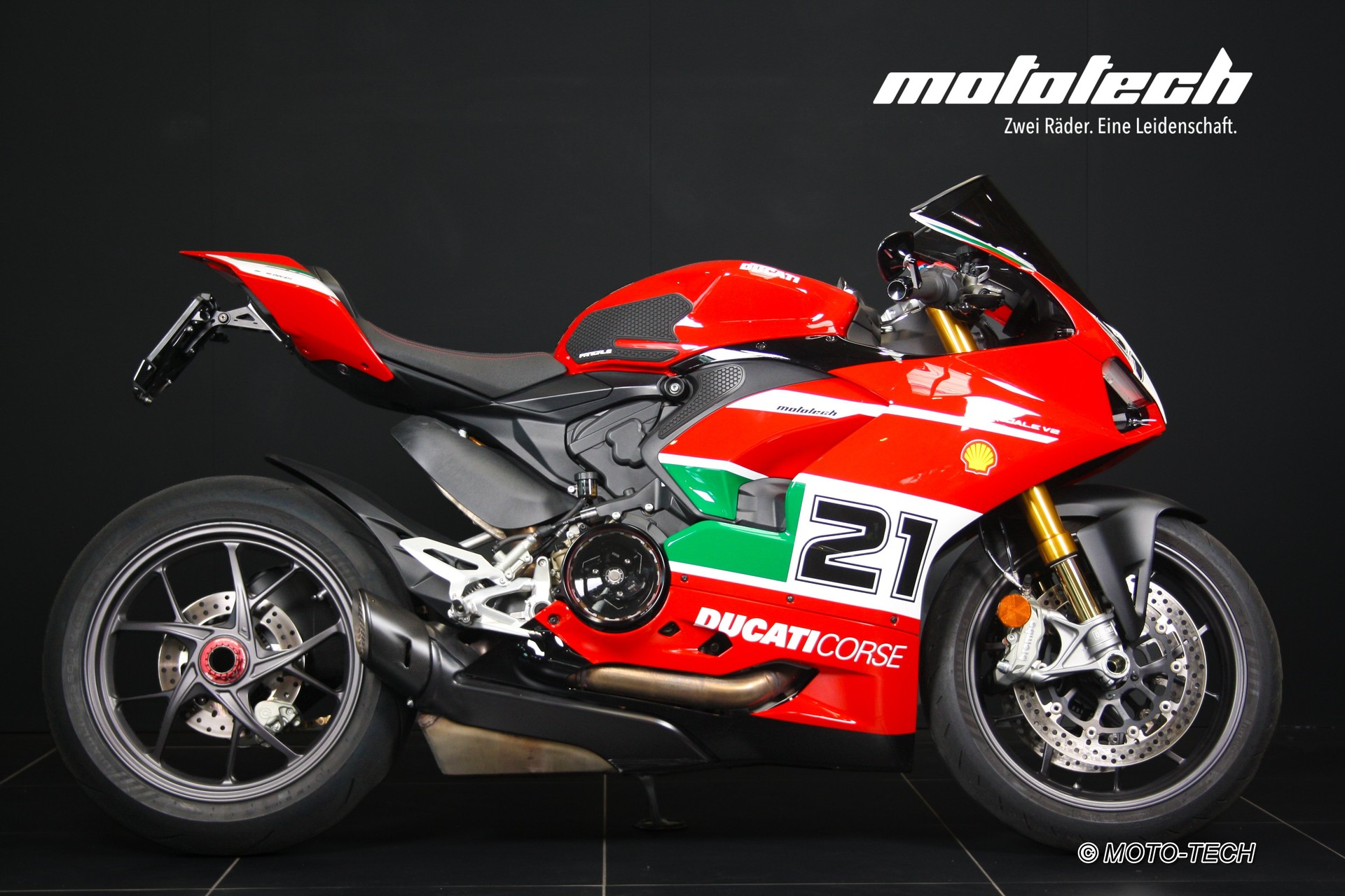DUCATI Panigale V2 Bayliss 1st Champion 20th Anniversary-image-1