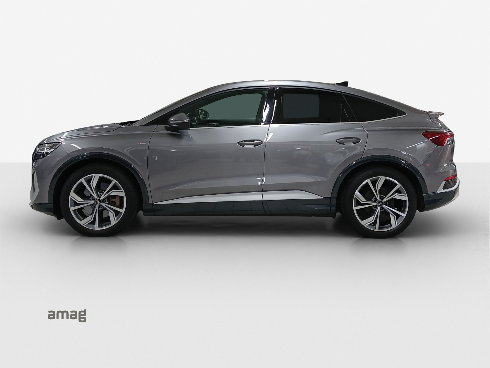 AUDI Q4 Sportback e-tron 50 quattro-showroom-element-1