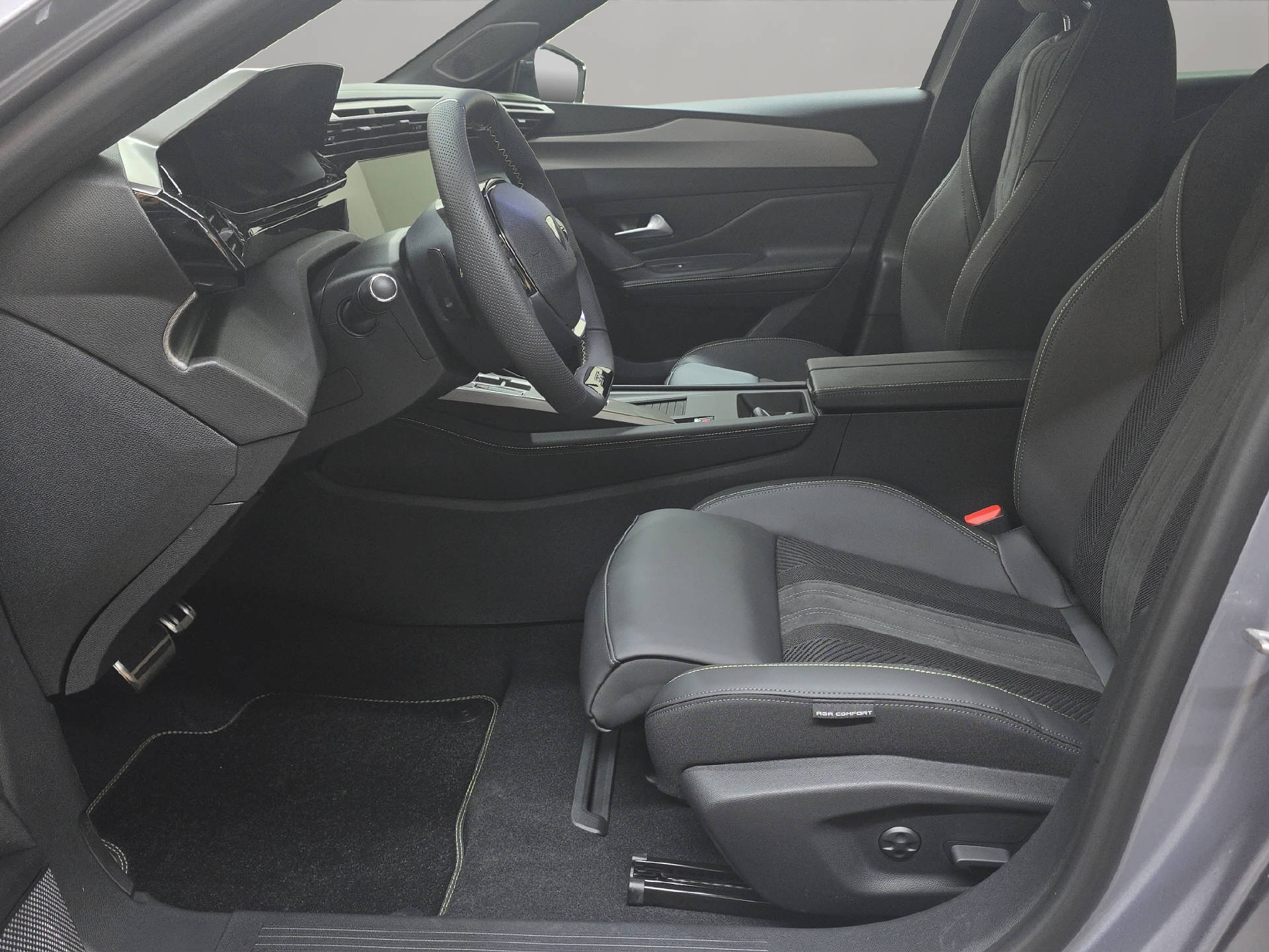 PEUGEOT E-308 GT-image-5
