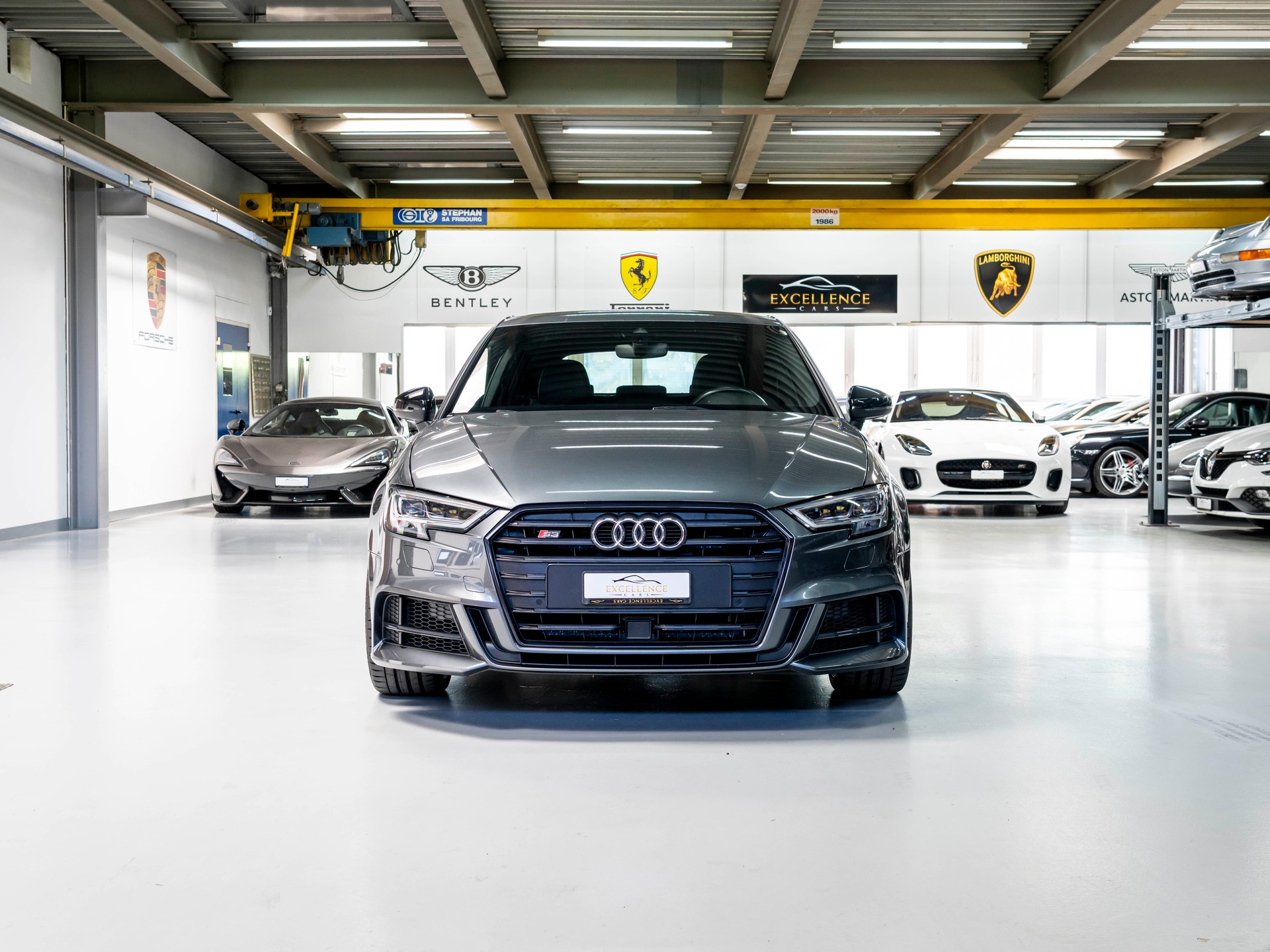 AUDI S3 Sportback 2.0 TFSI quattro S-tronic-showroom-element-1