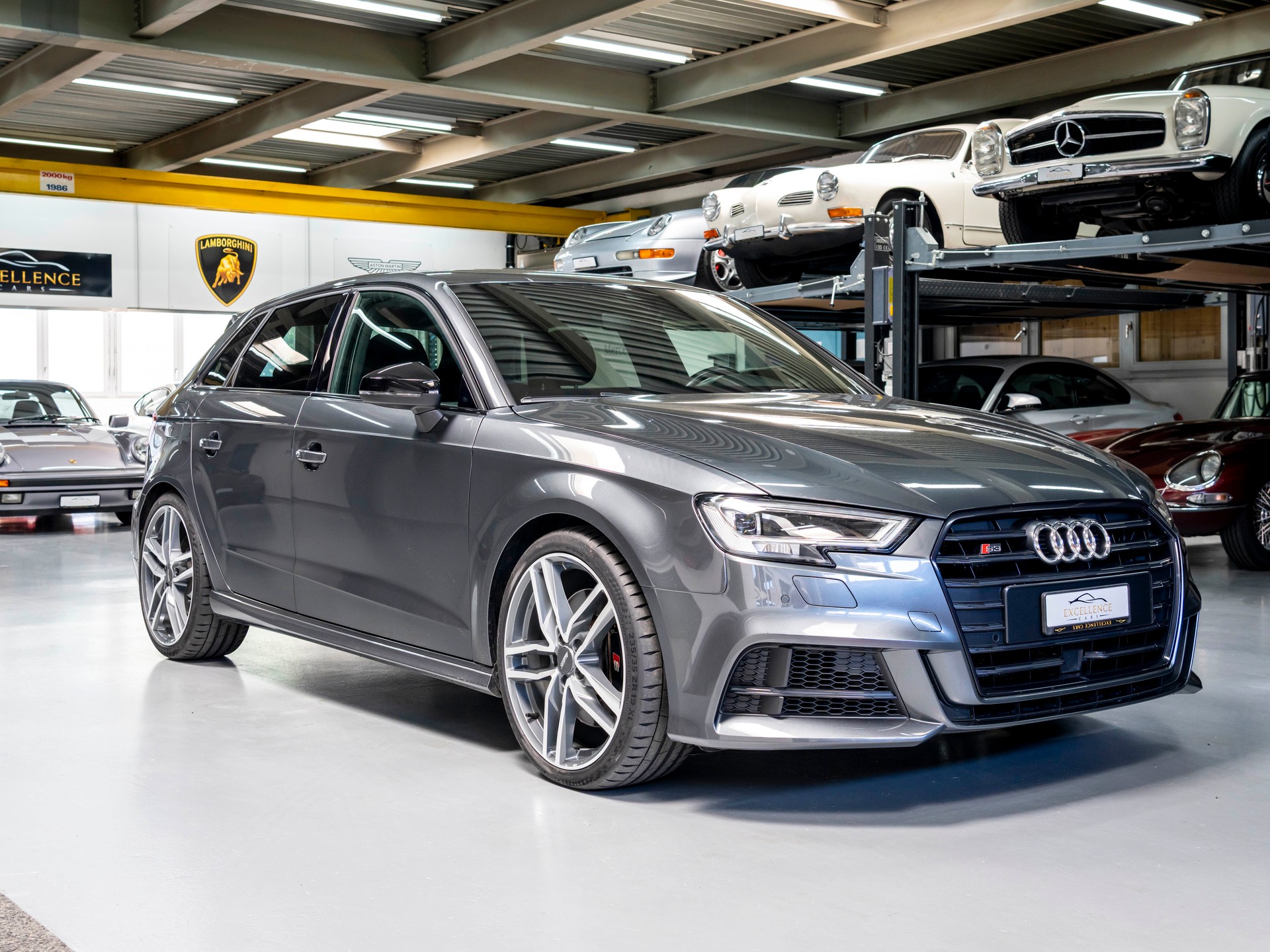 AUDI S3 Sportback 2.0 TFSI quattro S-tronic-showroom-element-2