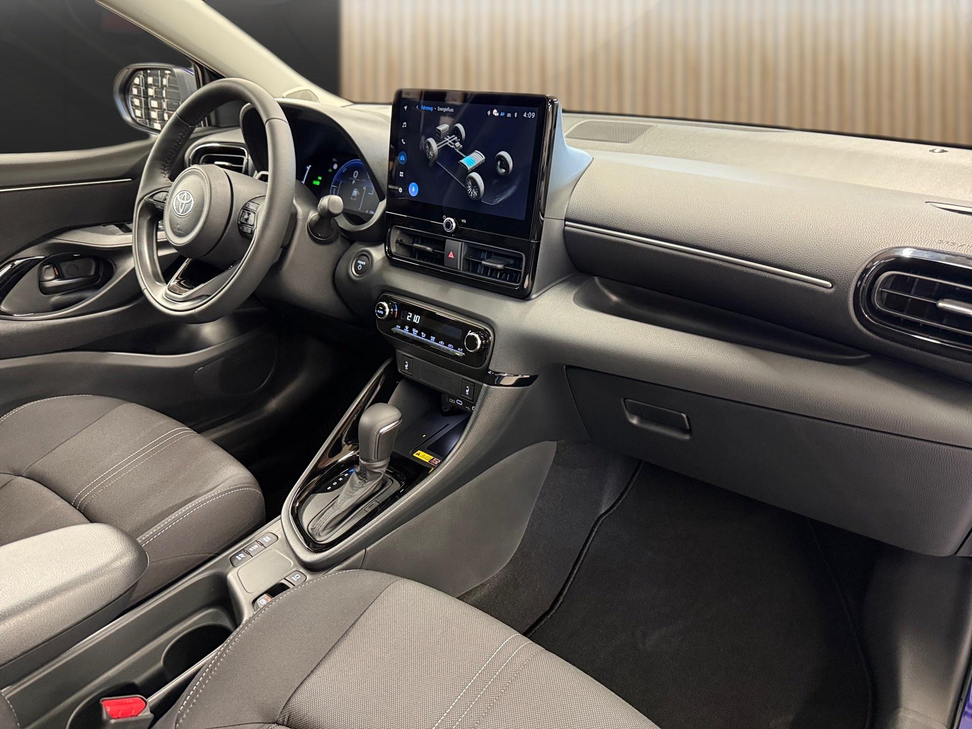TOYOTA Yaris 1.5 Trend e-CVT-image-15