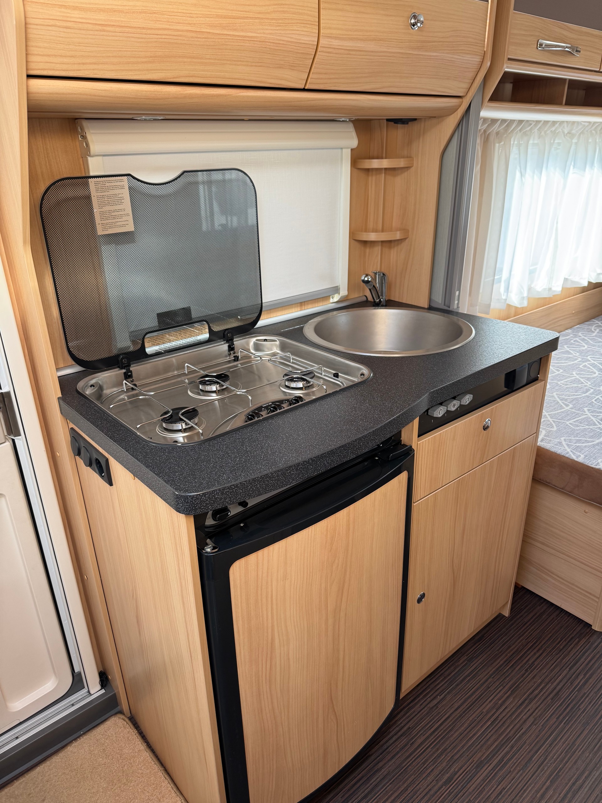 SUNLIGHT Capron C520 - Mover - 2 x Einzel Längsbett - 2 x Vorzeit Winter & Sommer-image-11