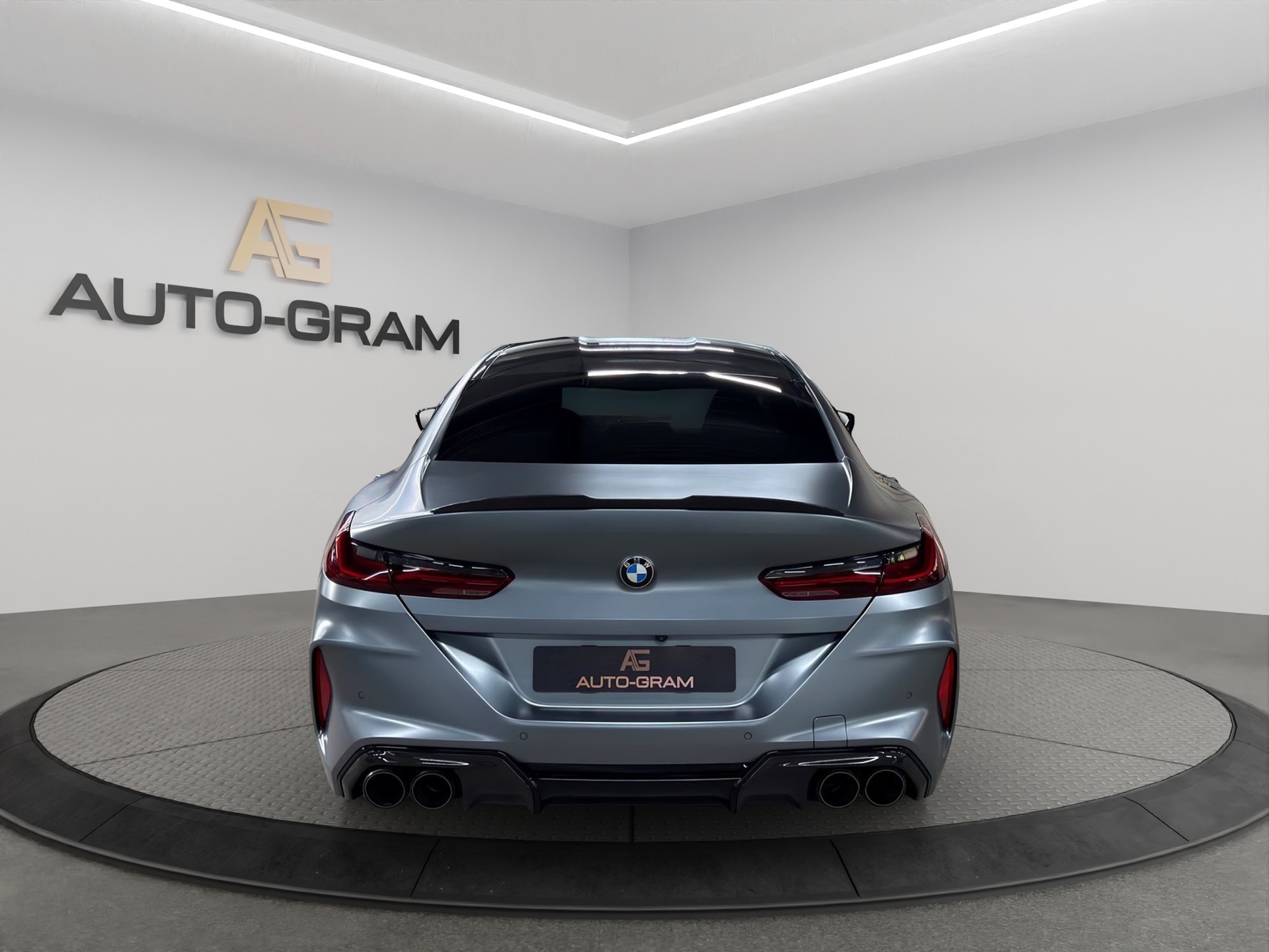 BMW M8 xDrive M Competition Steptronic-showroom-element-3