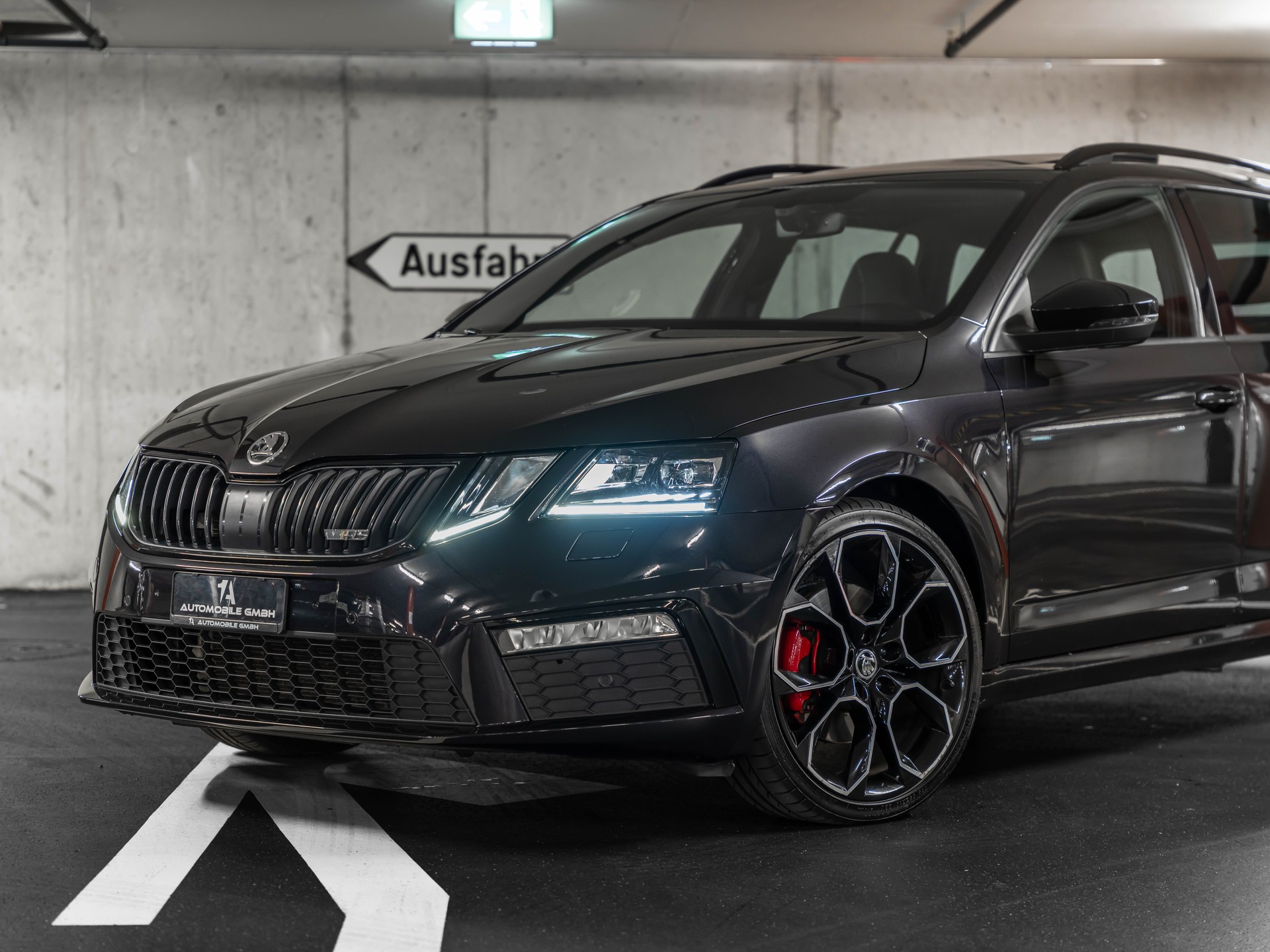 SKODA Octavia Combi 2.0 TDI RS 4x4 DSG-showroom-element-1