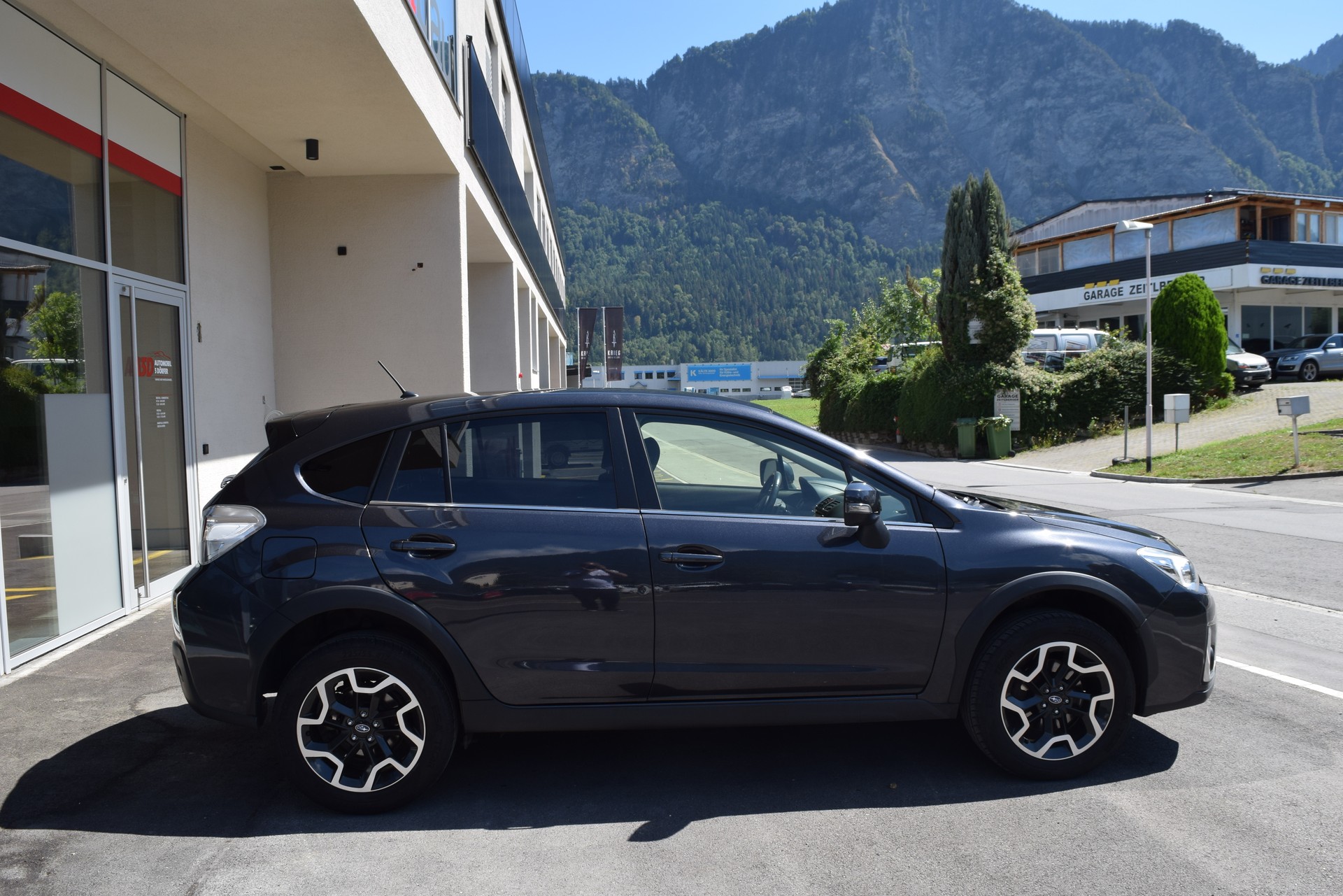 SUBARU XV 2.0 Swiss Two AWD CVT-image-8