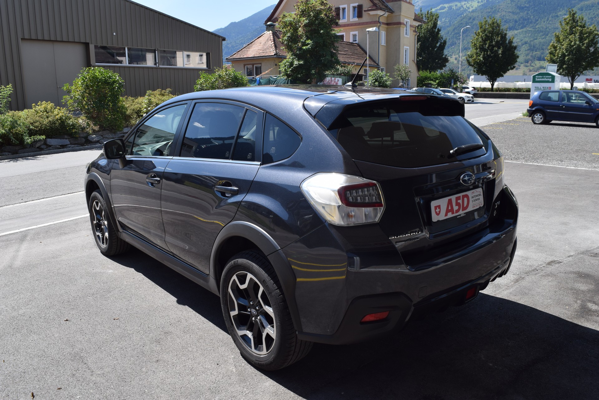 SUBARU XV 2.0 Swiss Two AWD CVT-image-4