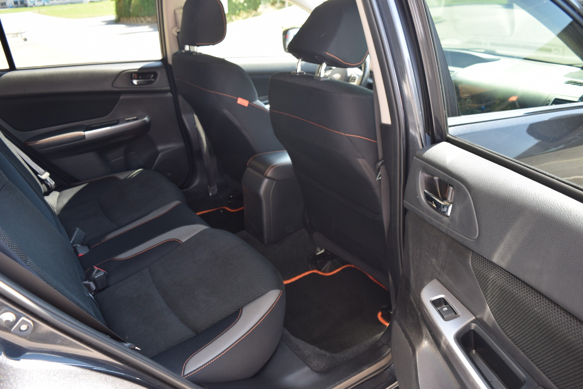 SUBARU XV 2.0 Swiss Two AWD CVT-image-10