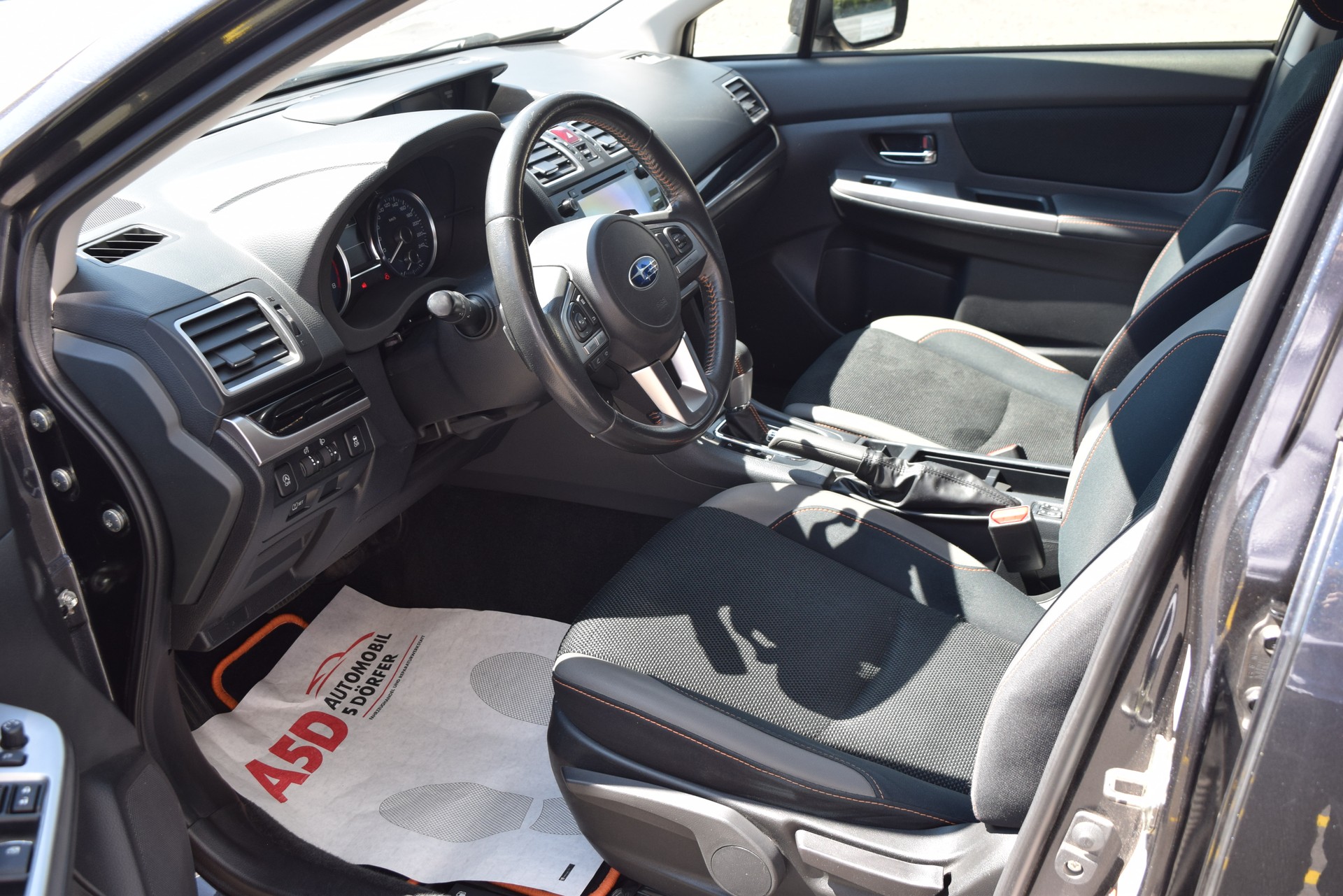 SUBARU XV 2.0 Swiss Two AWD CVT-image-15