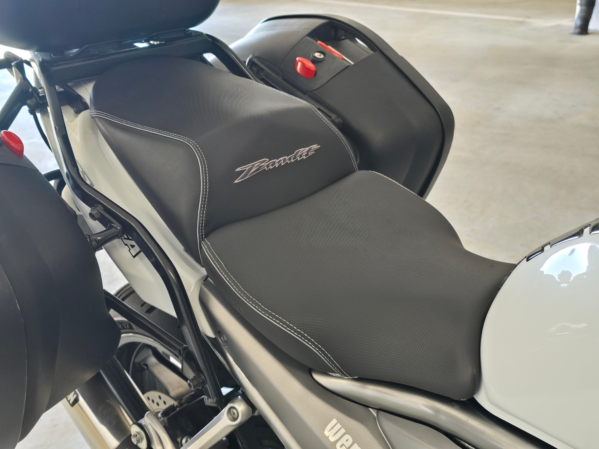 SUZUKI GSX 1250 F ABS-image-13