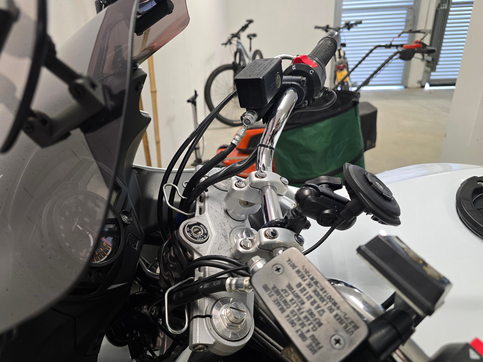 SUZUKI GSX 1250 F ABS-image-10