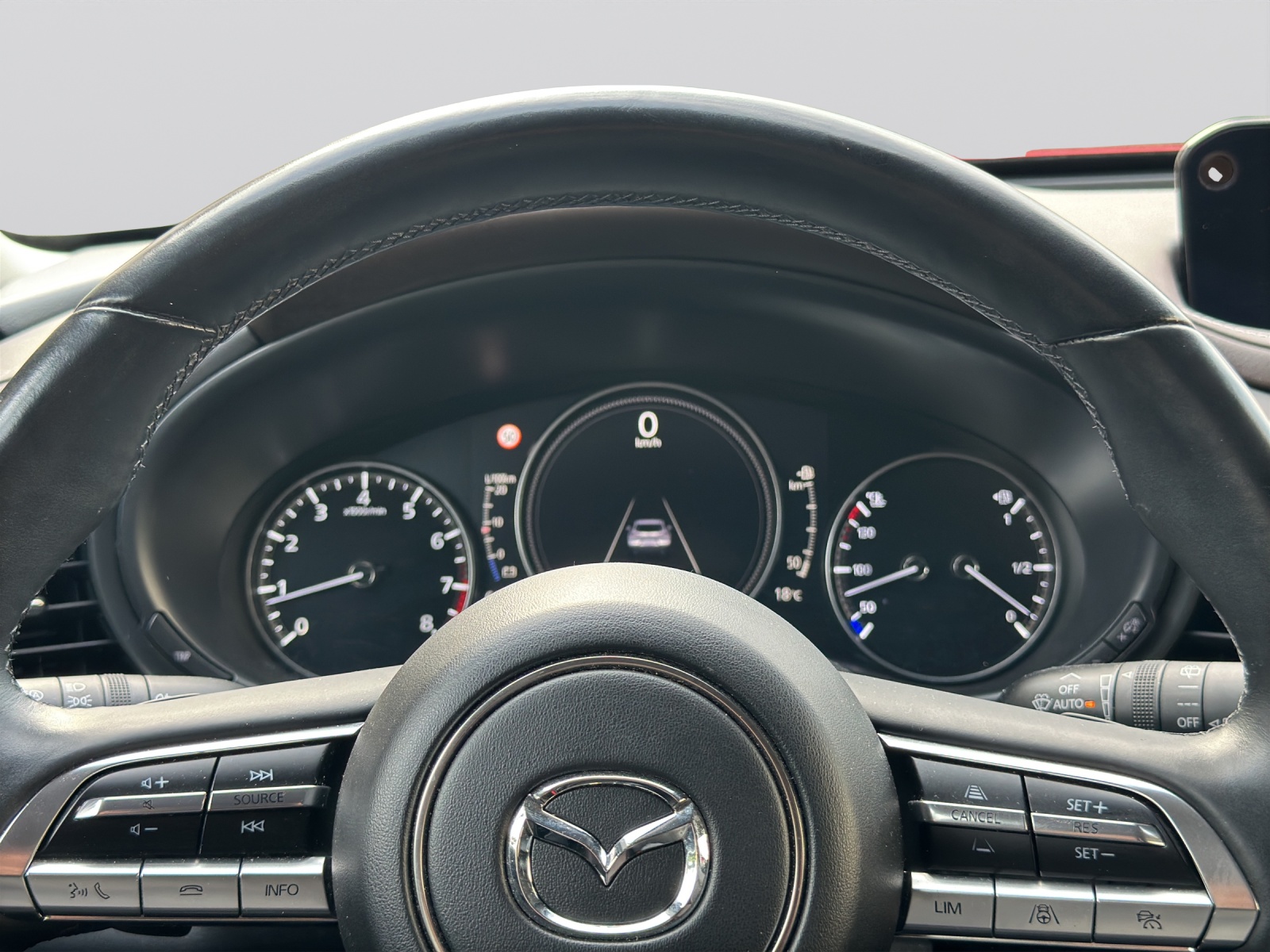 MAZDA CX-30 SKYACTIV-X M Hybrid 180 Revolution AWD Automat-image-12