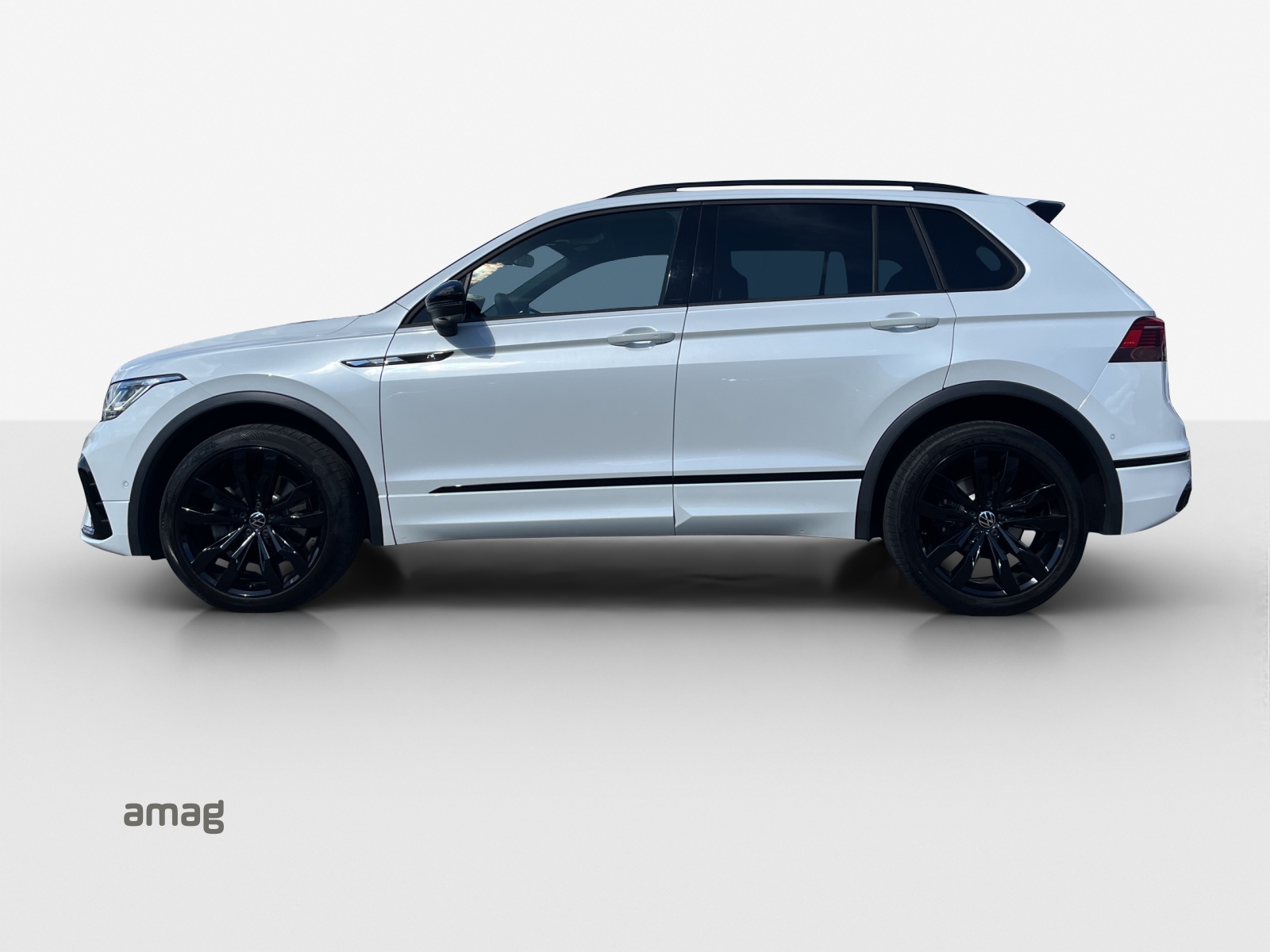 VW Tiguan 2.0TSI R-Line 4Motion DSG-showroom-element-1
