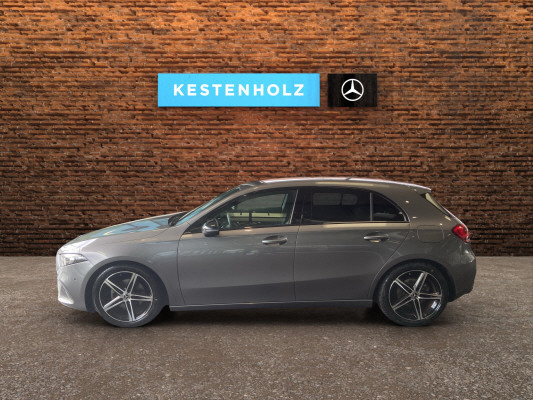 MERCEDES-BENZ A 180 Edition-showroom-element-3