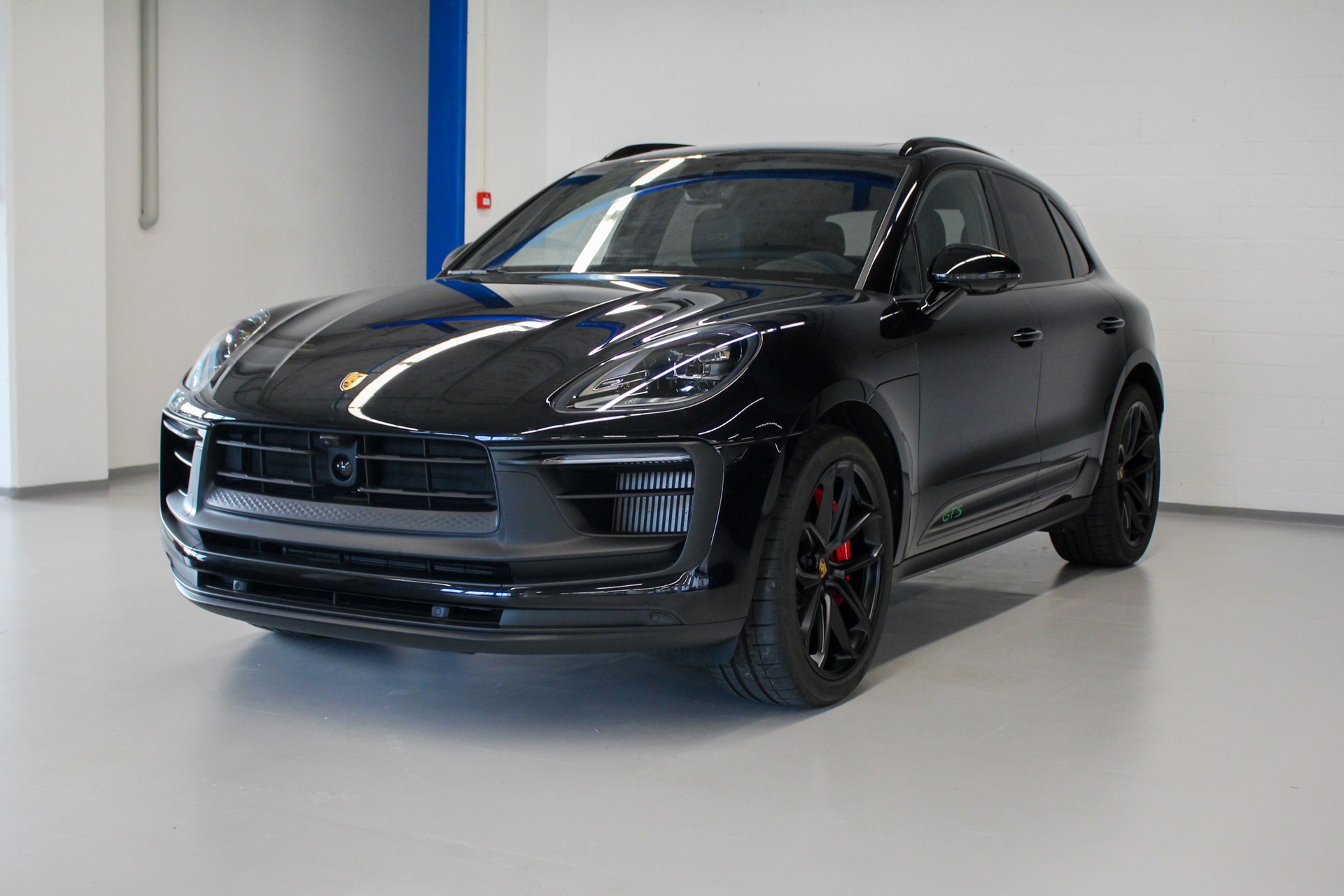 PORSCHE Macan GTS PDK-showroom-element-2