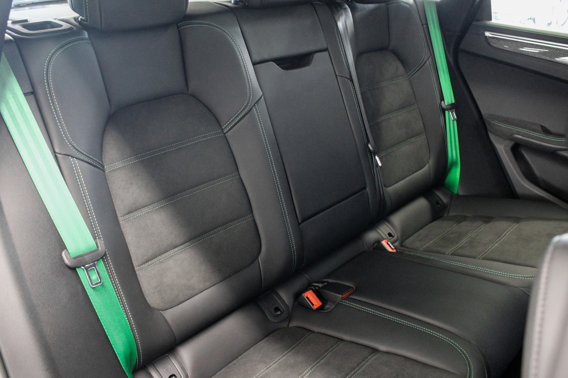 PORSCHE Macan GTS PDK-image-20