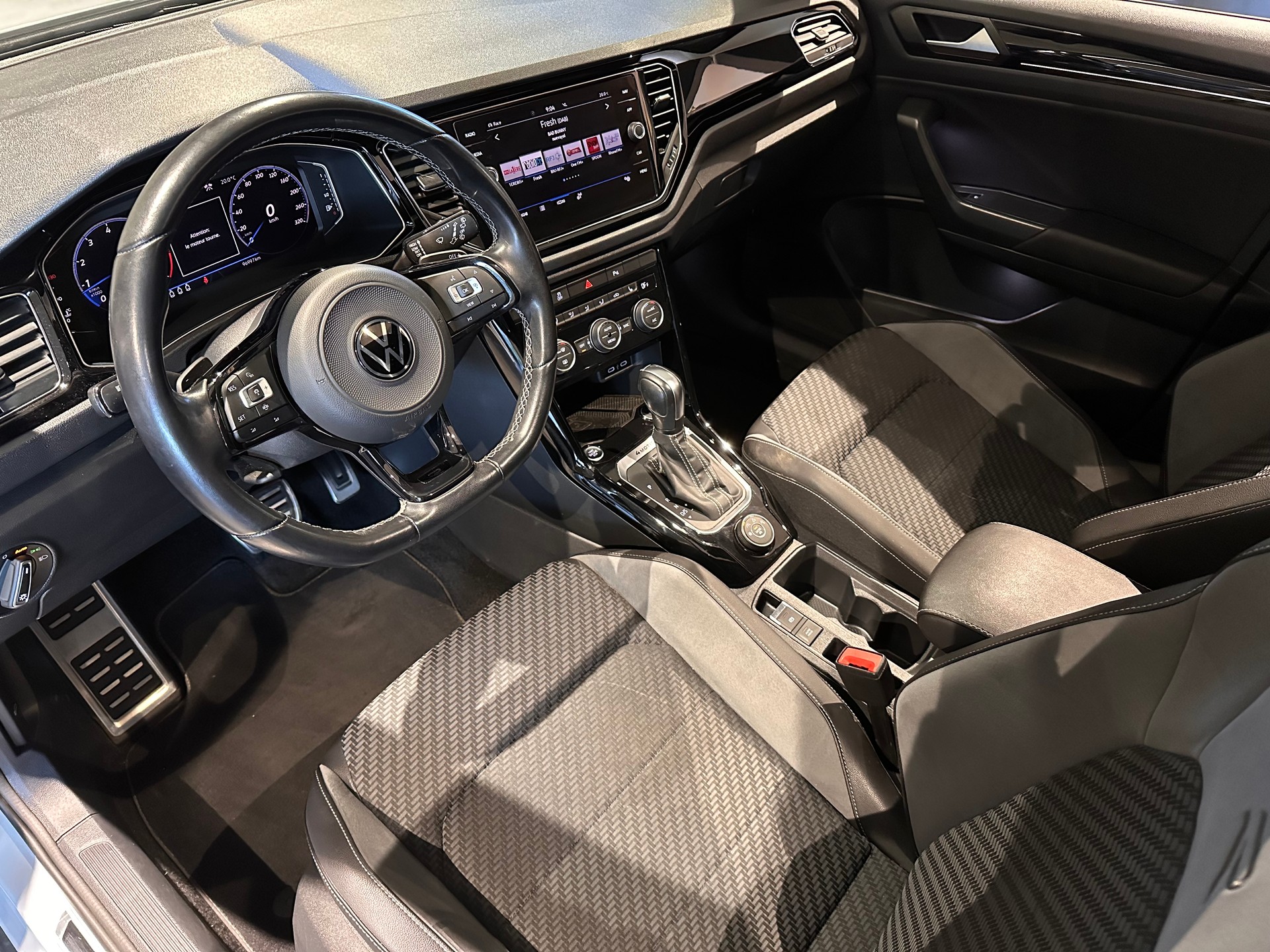 VW T-Roc 2.0 TSI R 4Motion-image-6