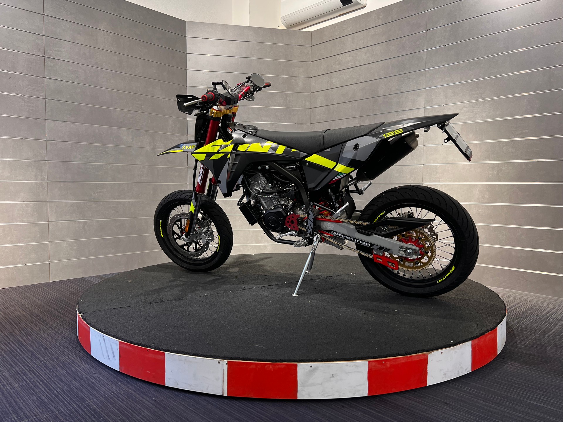 FANTIC Competition-image-2