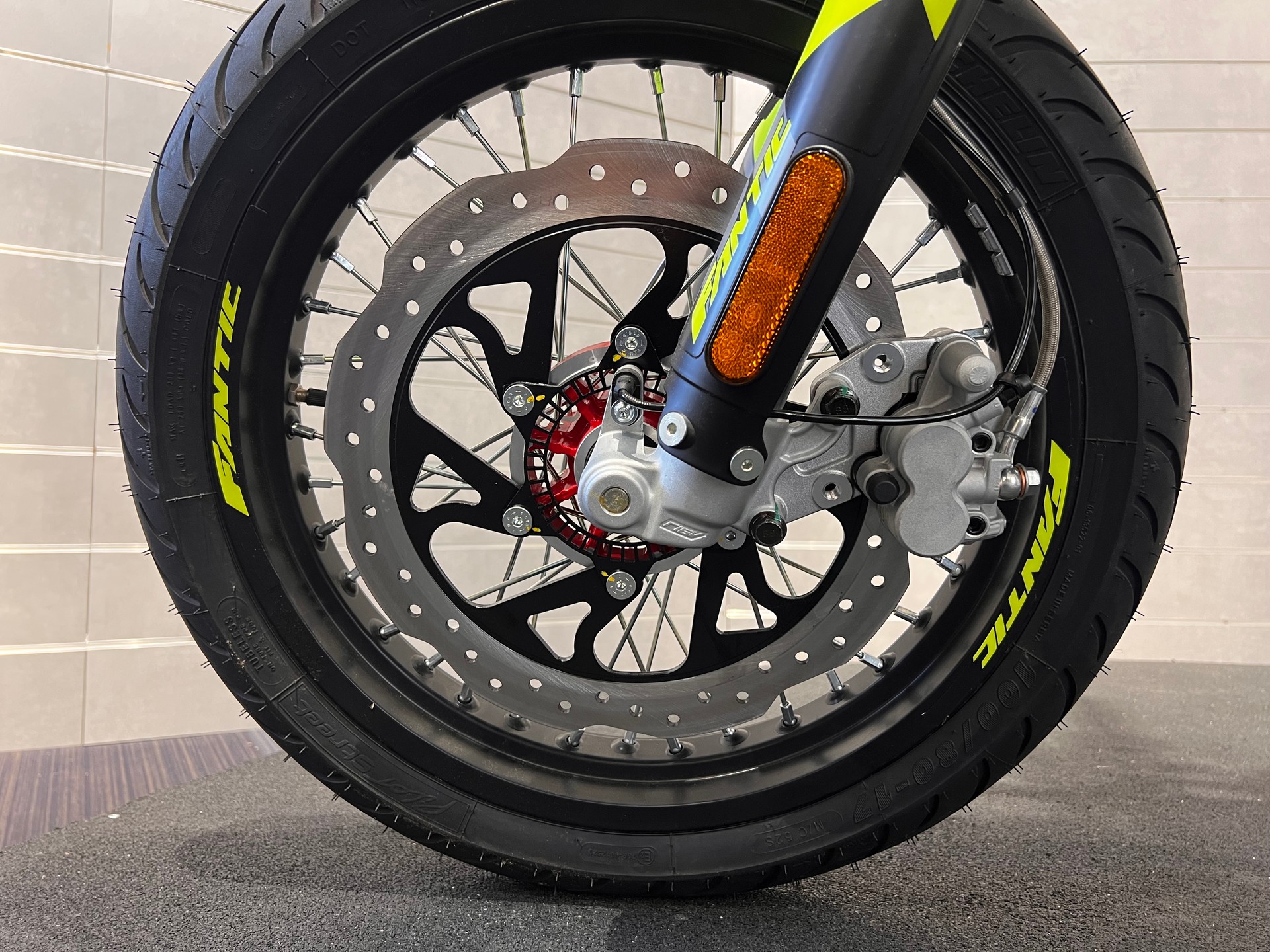 FANTIC Competition-image-13