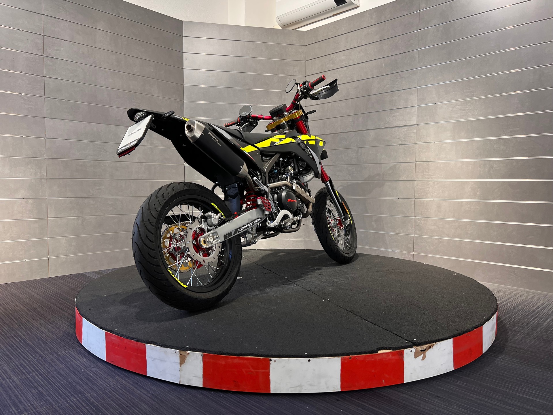 FANTIC Competition-image-4
