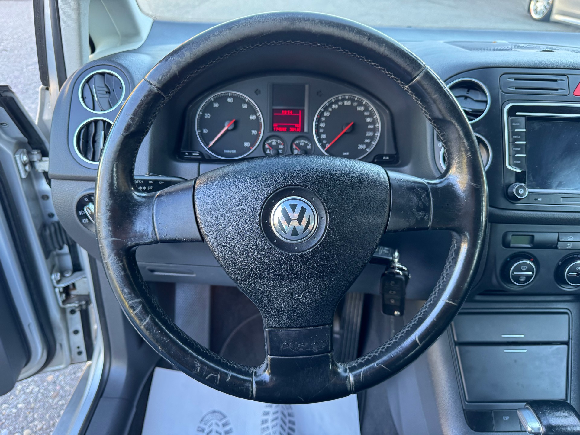 VW Golf Plus 1.6 FSI Comfortline-image-16