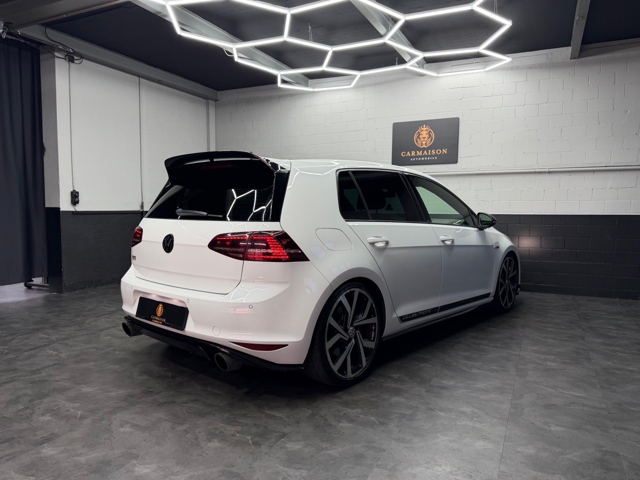 VW Golf 2.0 TSI GTI Clubsport DSG | CH-Auto | KW Tiefergelegt | Remus Auspuff | Rückfahrkamera | ACC-image-10