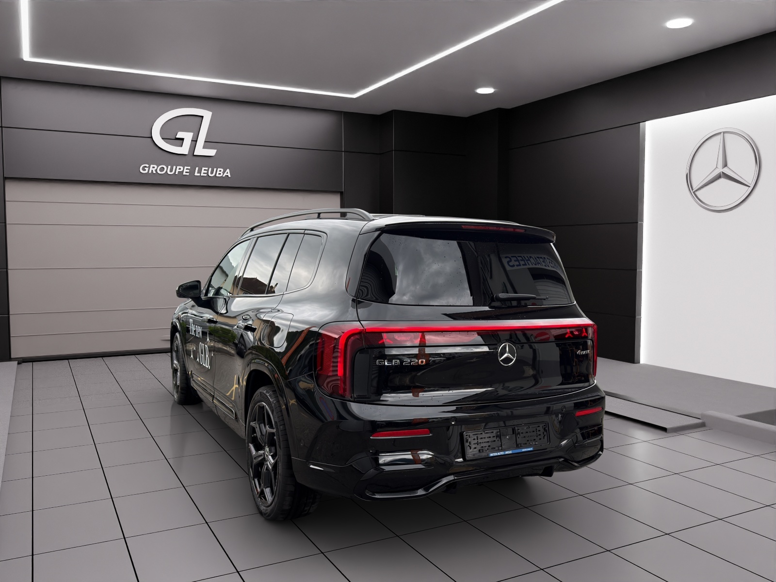 MERCEDES-BENZ GLB 220 4Matic 8G-Tronic-showroom-element-3