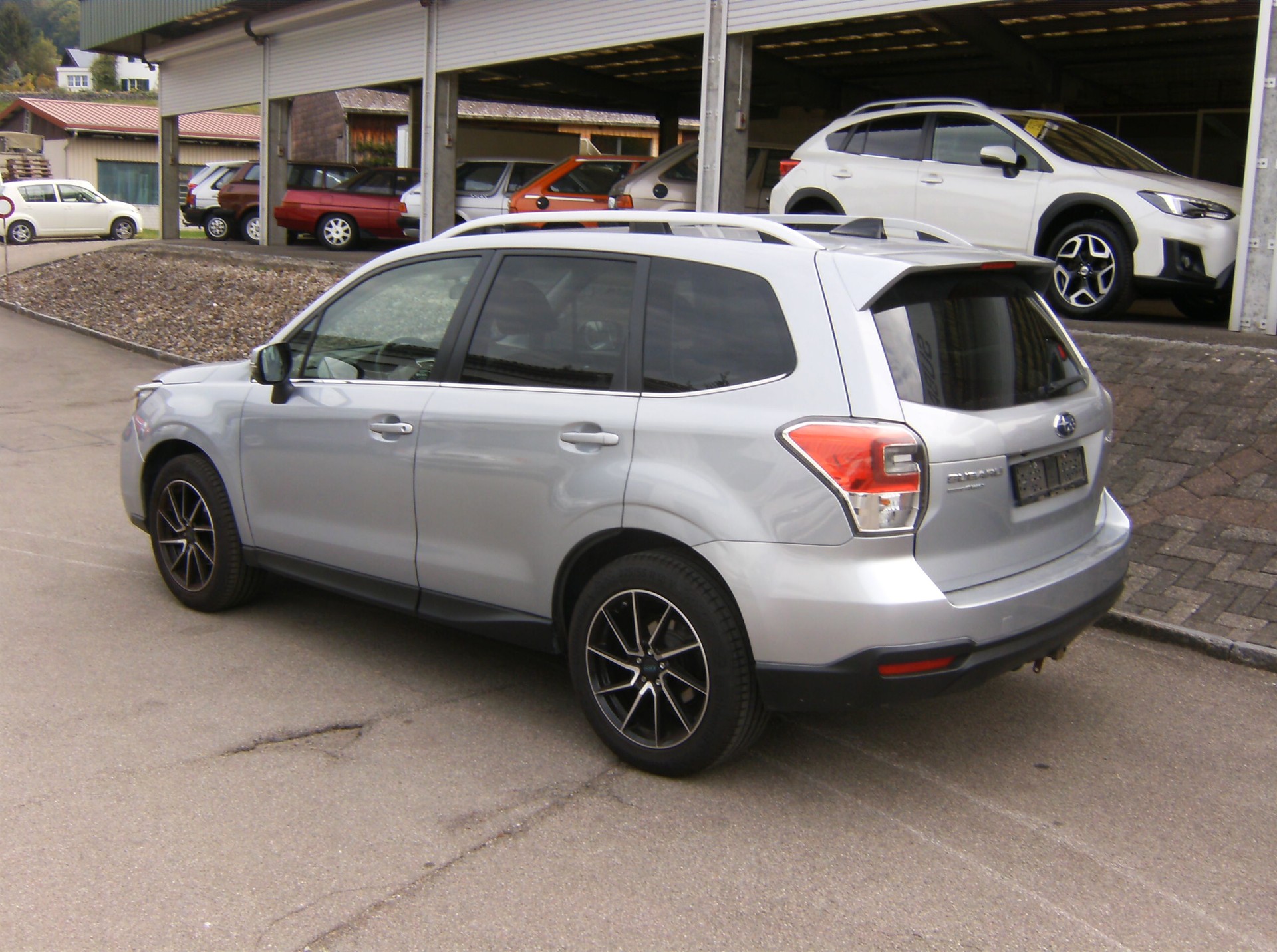 SUBARU Forester 2.0i Executive Lineartronic-showroom-element-2