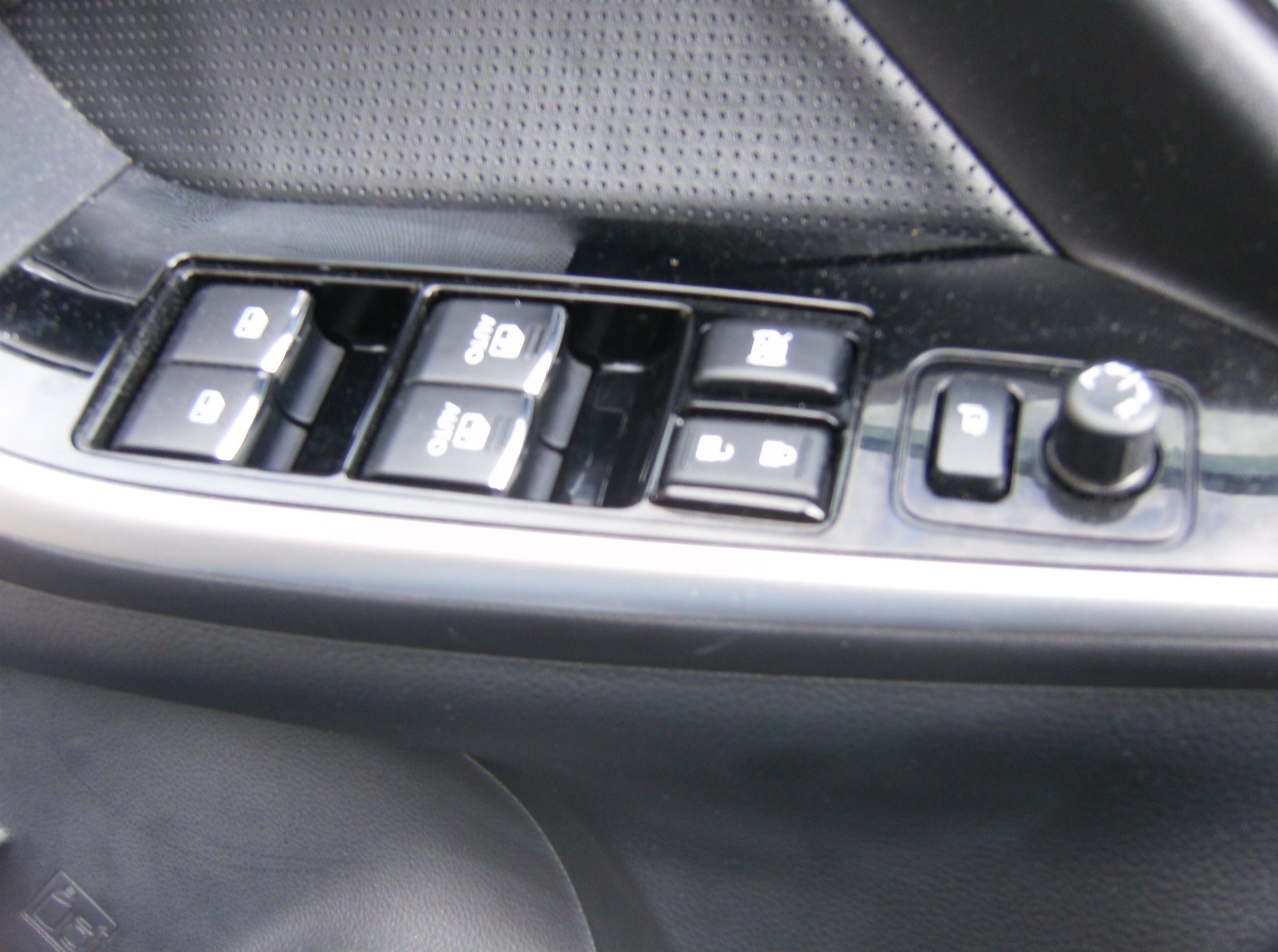 SUBARU Forester 2.0i Executive Lineartronic-image-10