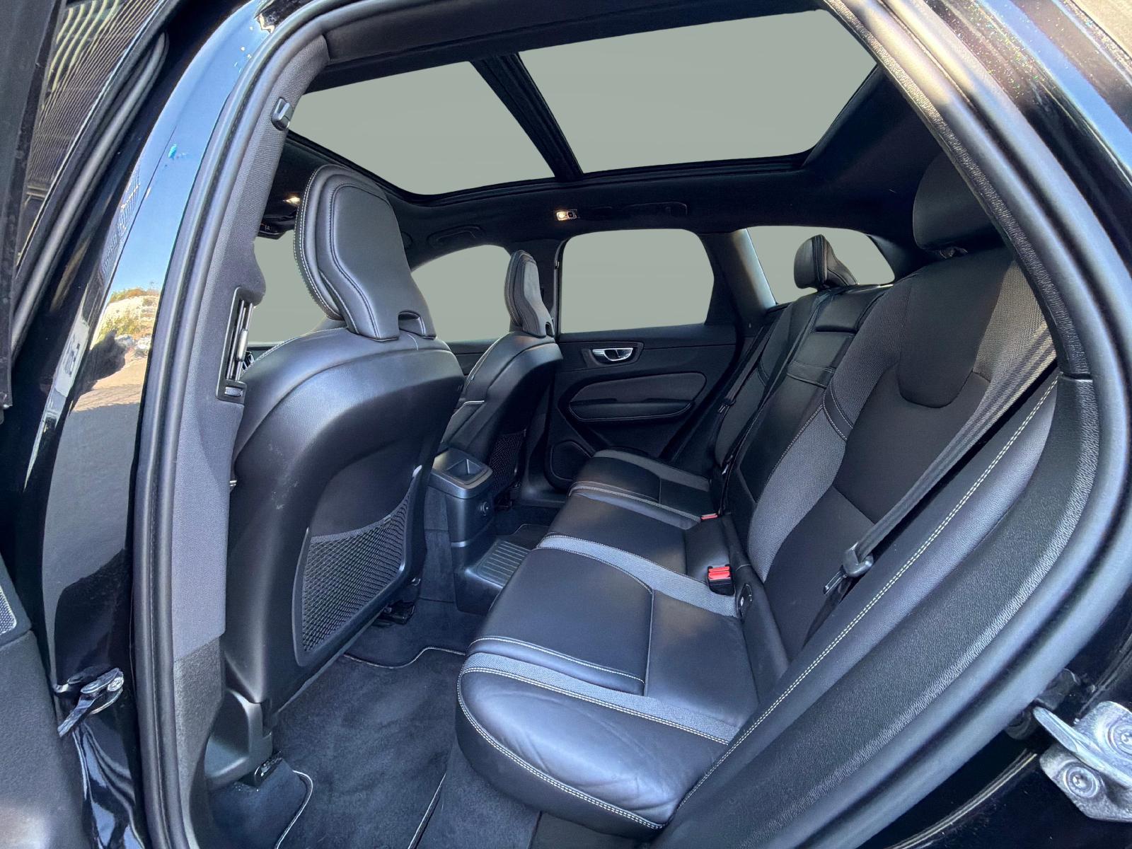 VOLVO XC60 2.0 T6 TE R-Design eAWD-image-18