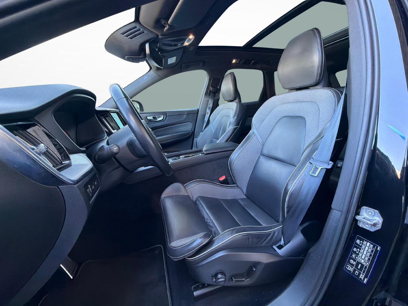 VOLVO XC60 2.0 T6 TE R-Design eAWD-image-10