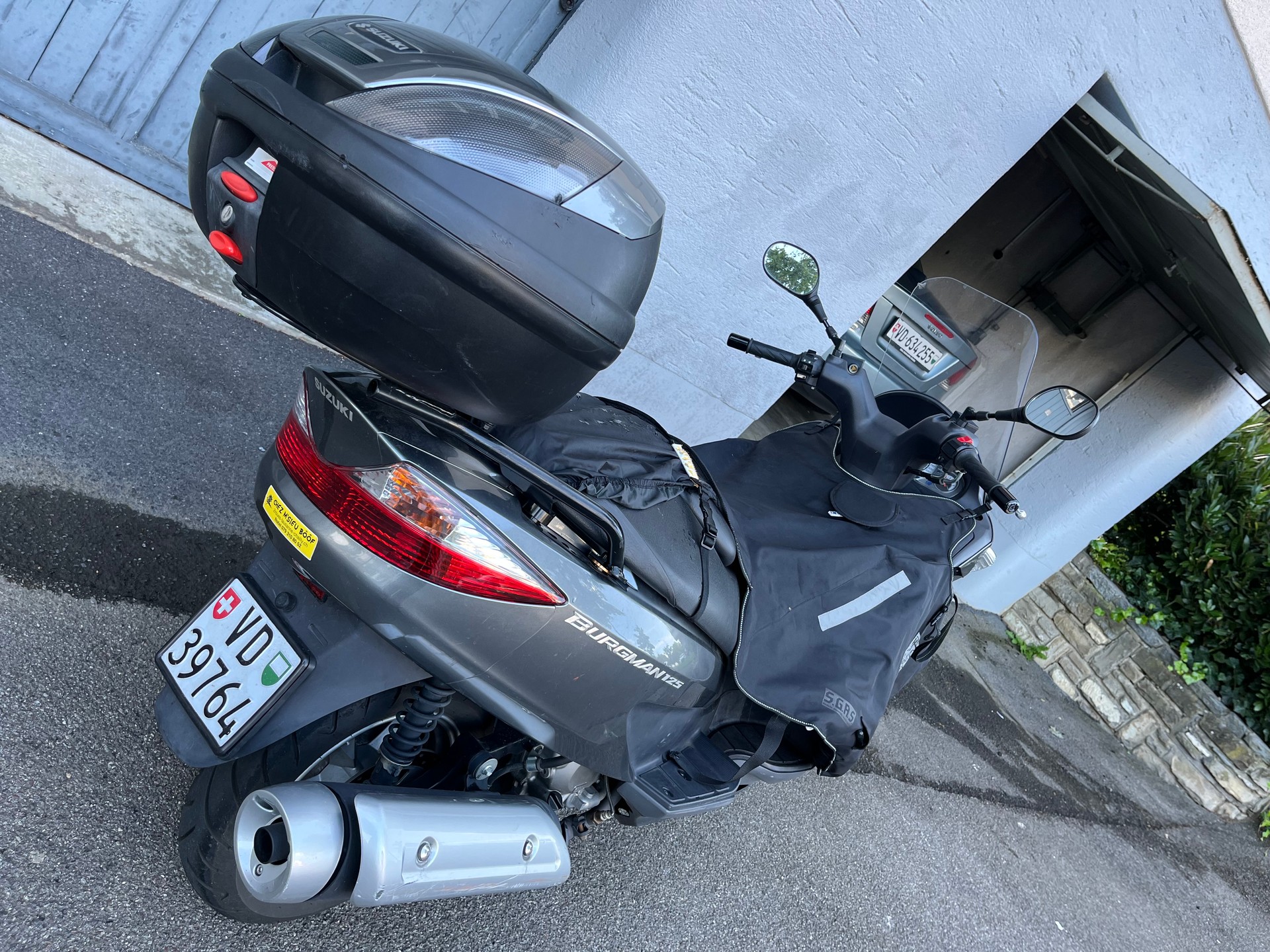 SUZUKI UH 125 Burgman-image-2