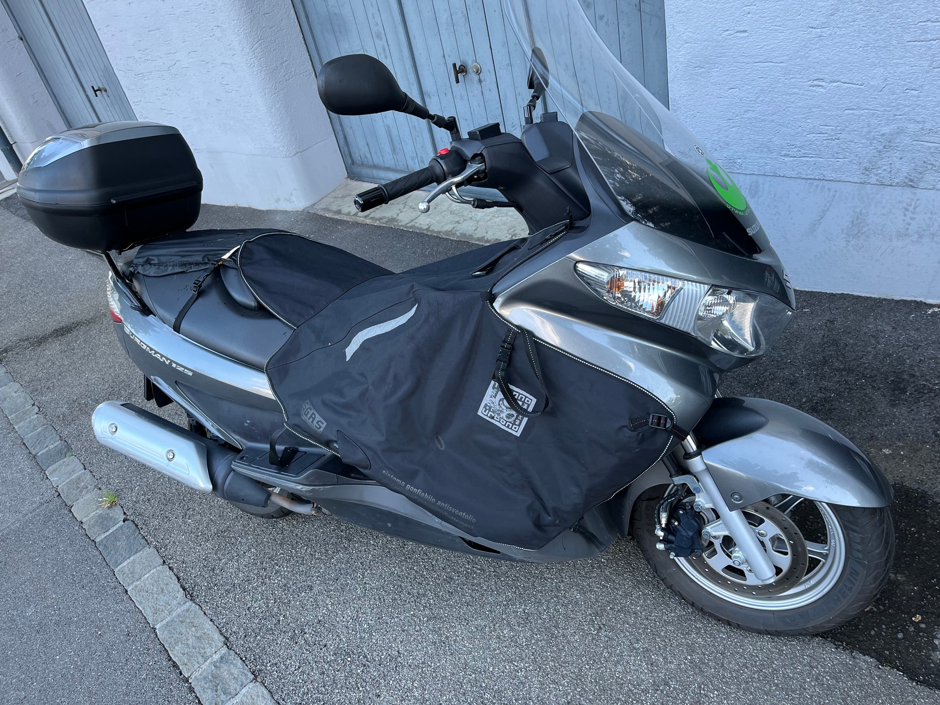SUZUKI UH 125 Burgman-image-1