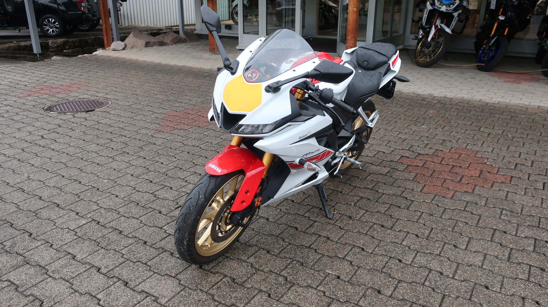 YAMAHA R 125-image-4