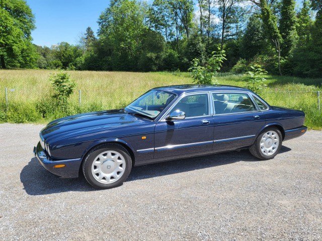 DAIMLER V8 4.0 S/C-image-2