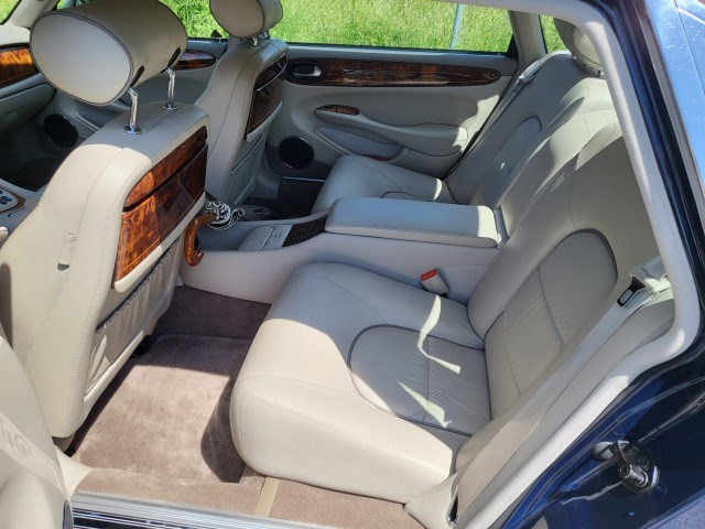 DAIMLER V8 4.0 S/C-image-4