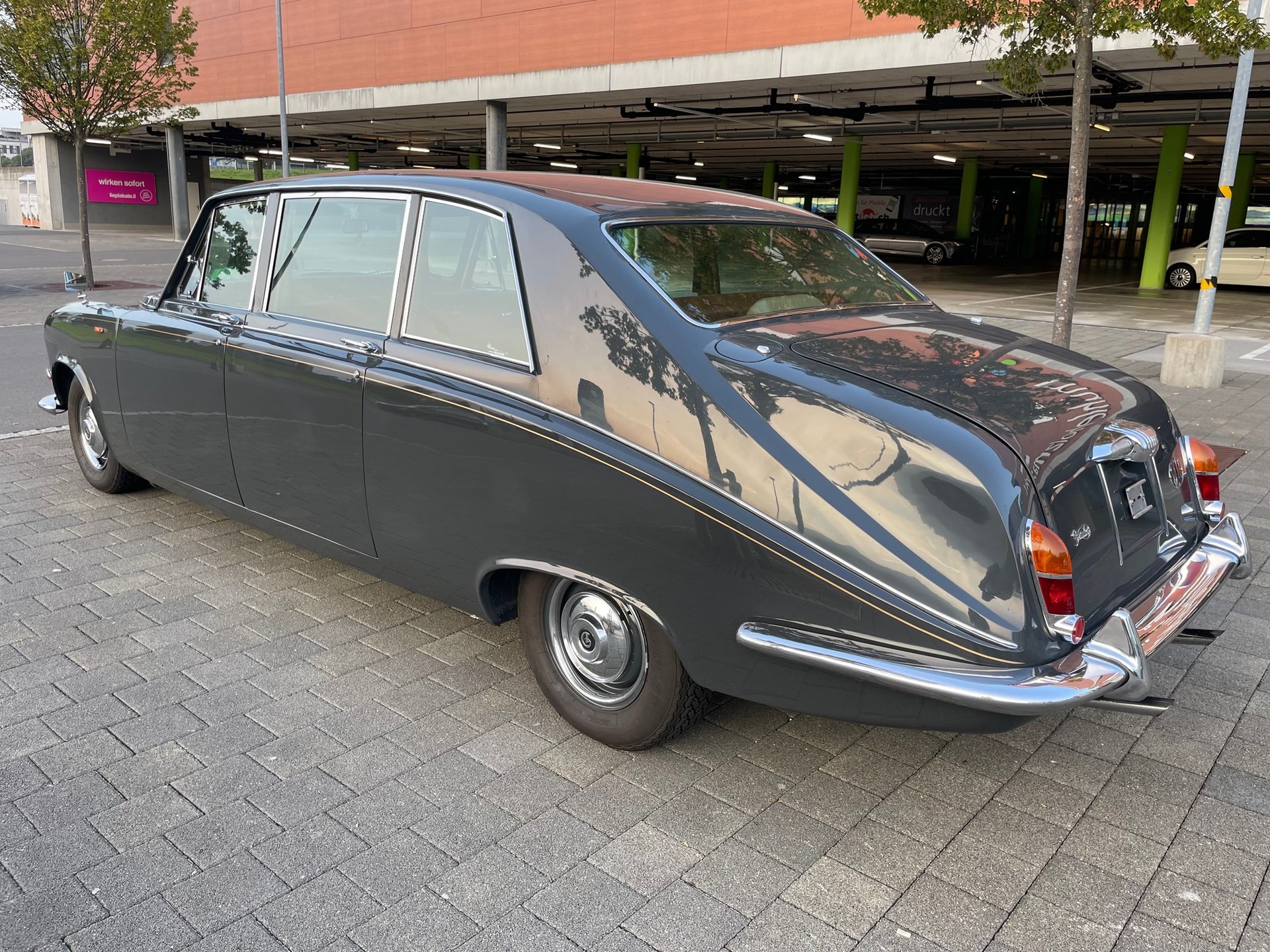 DAIMLER DS420 Limousine-image-6