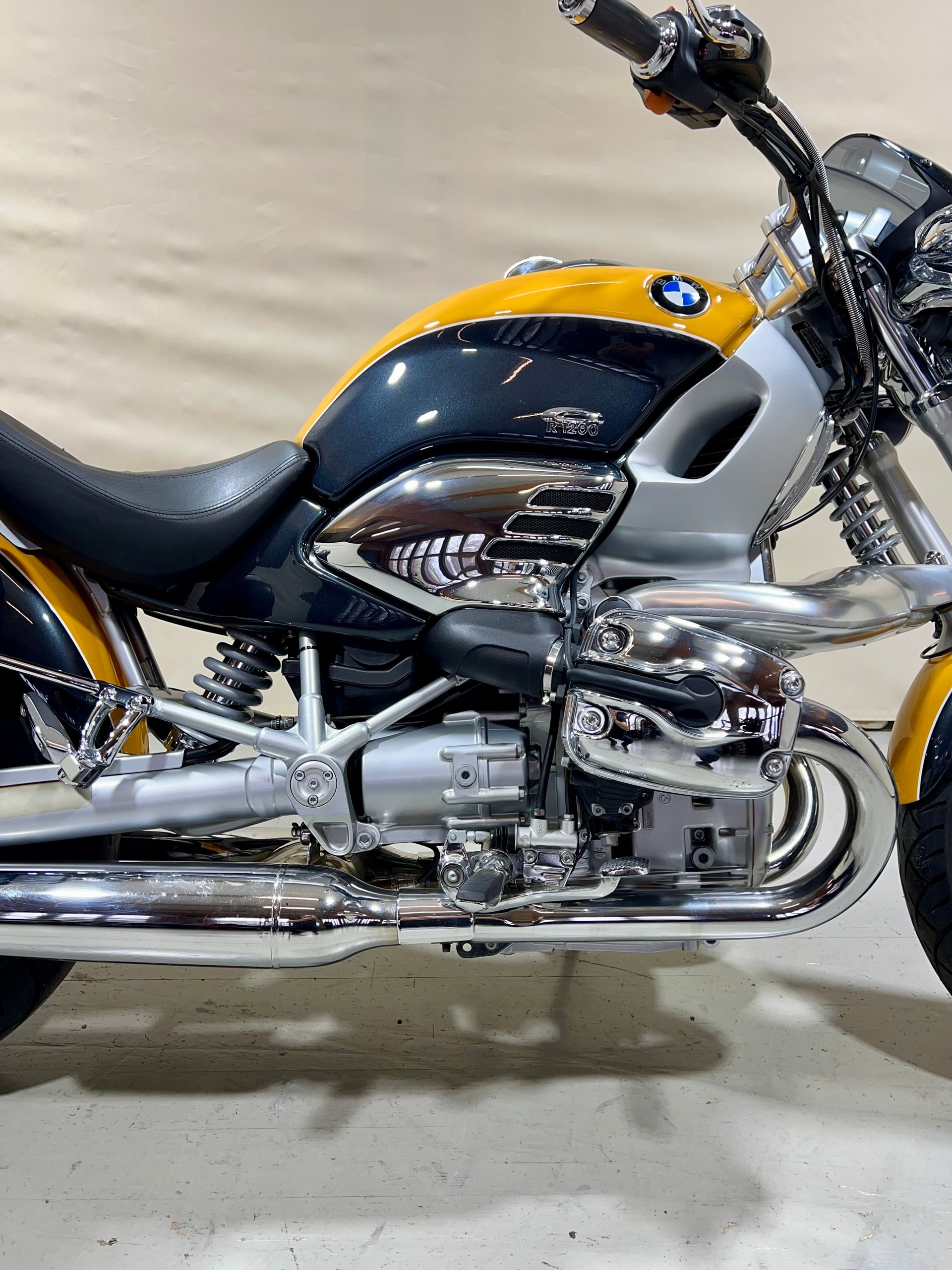 BMW R 1200 C Independent-image-2