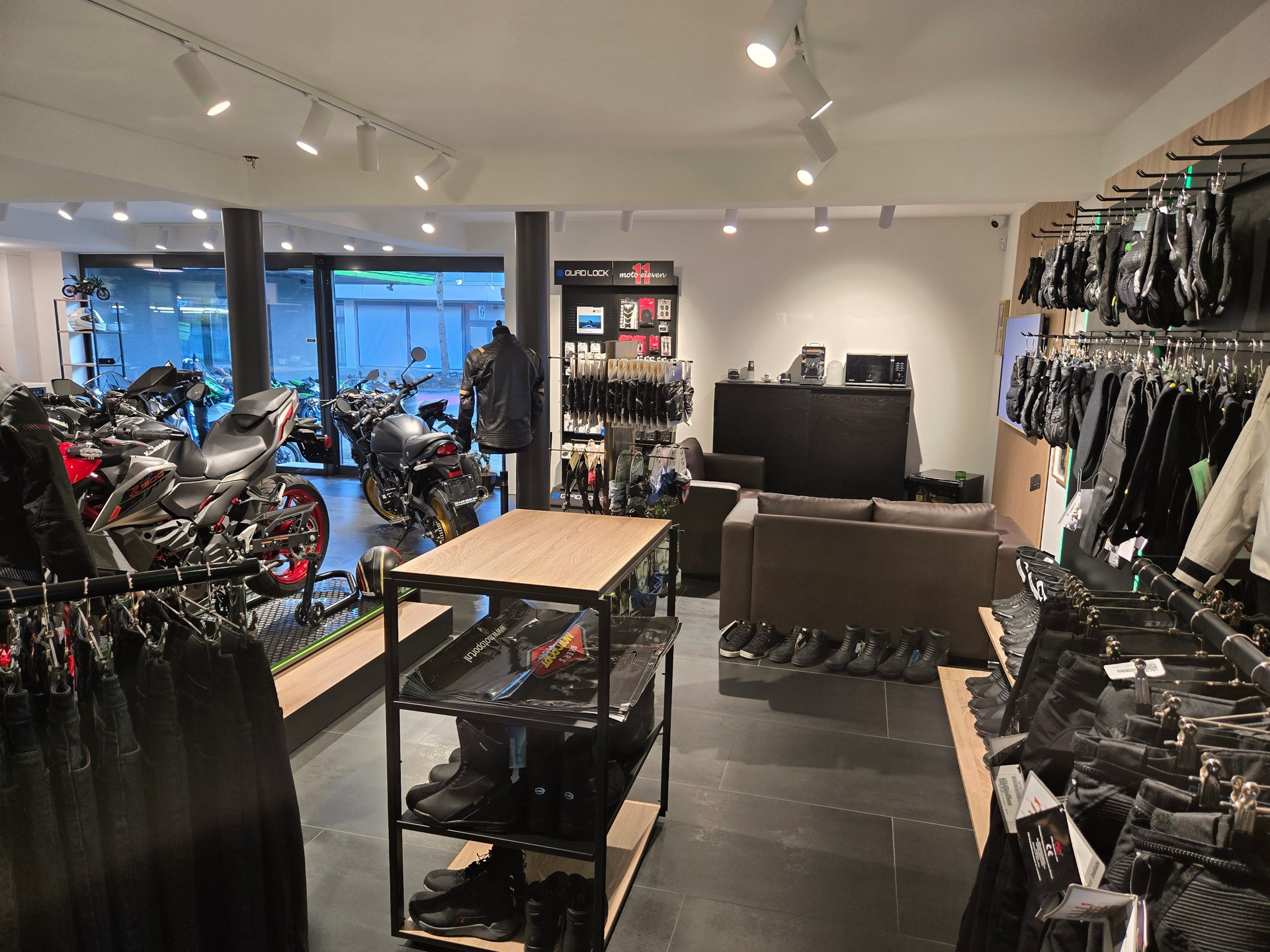 KAWASAKI Z 125 Arrow *Black Edition*-image-14