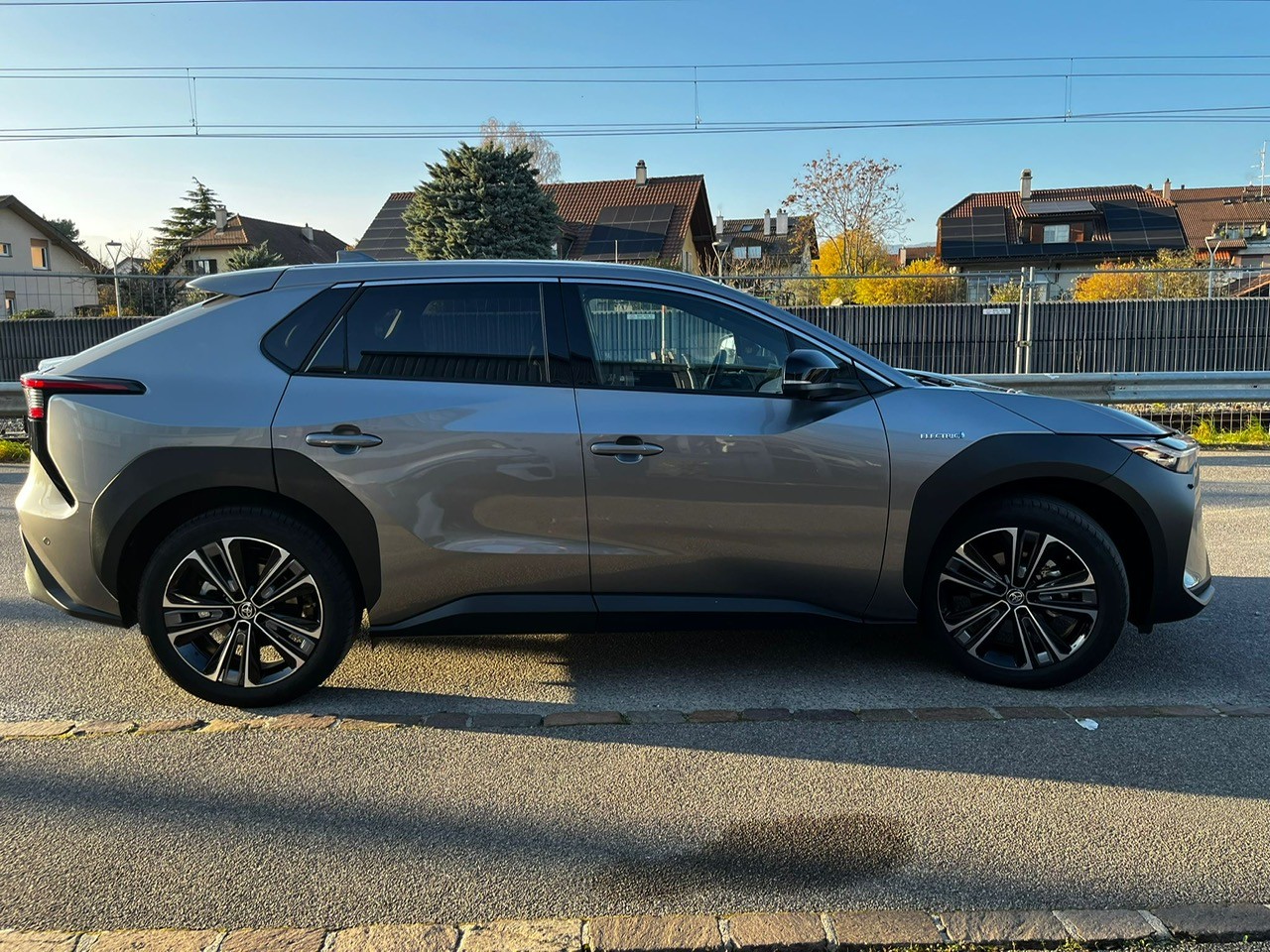 TOYOTA bZ4X Premium 71,4 kWh 4WD-image-9