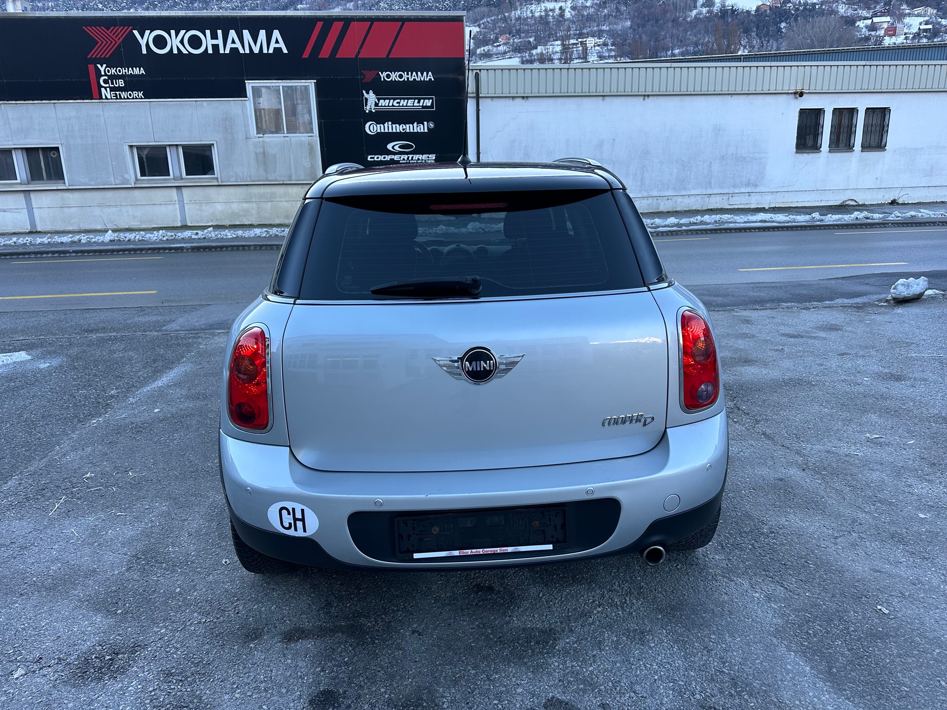 MINI Mini Countryman Cooper D ALL4-image-4