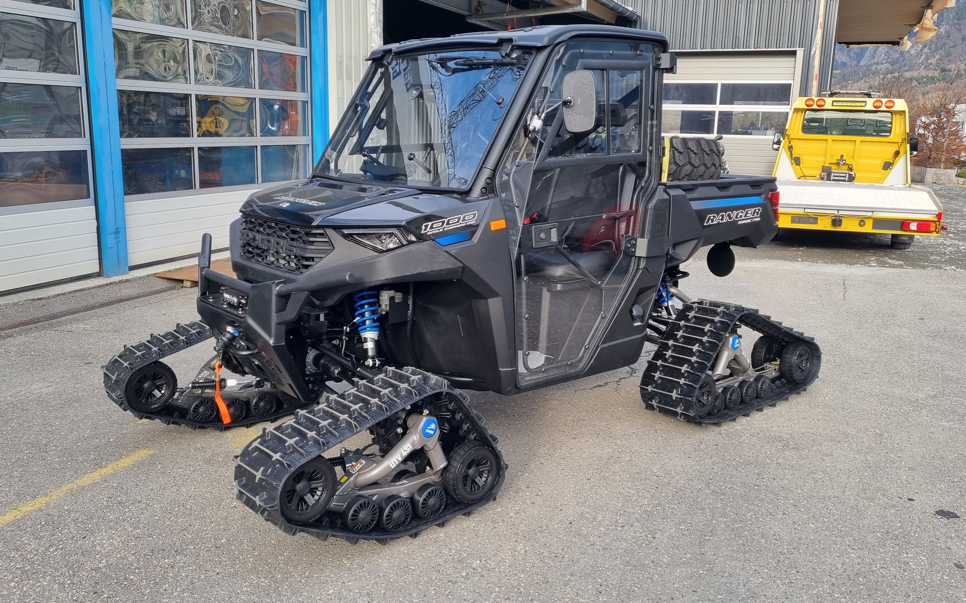 POLARIS Ab MFK mit Raupenkit und Räder L7e Kleinmotorfahrzeug-image-0