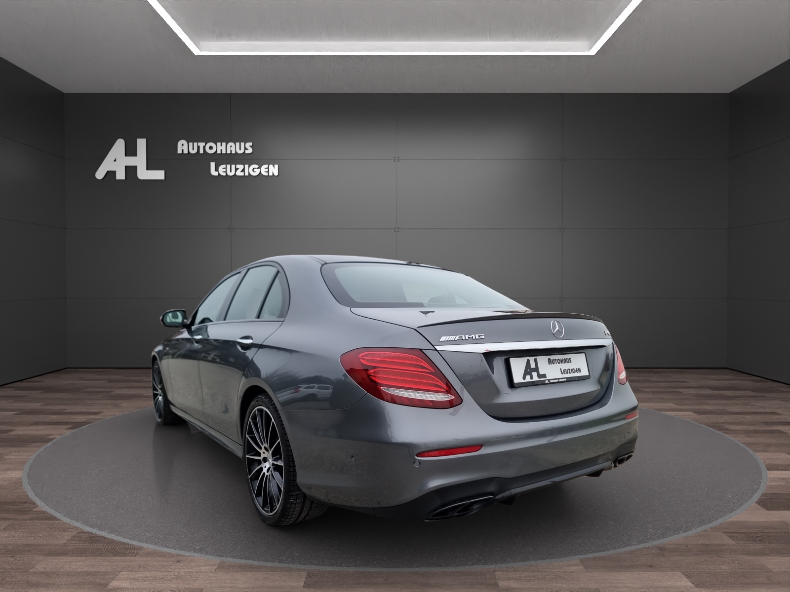 MERCEDES-BENZ E 43 AMG 4Matic 9G-Tronic-image-2