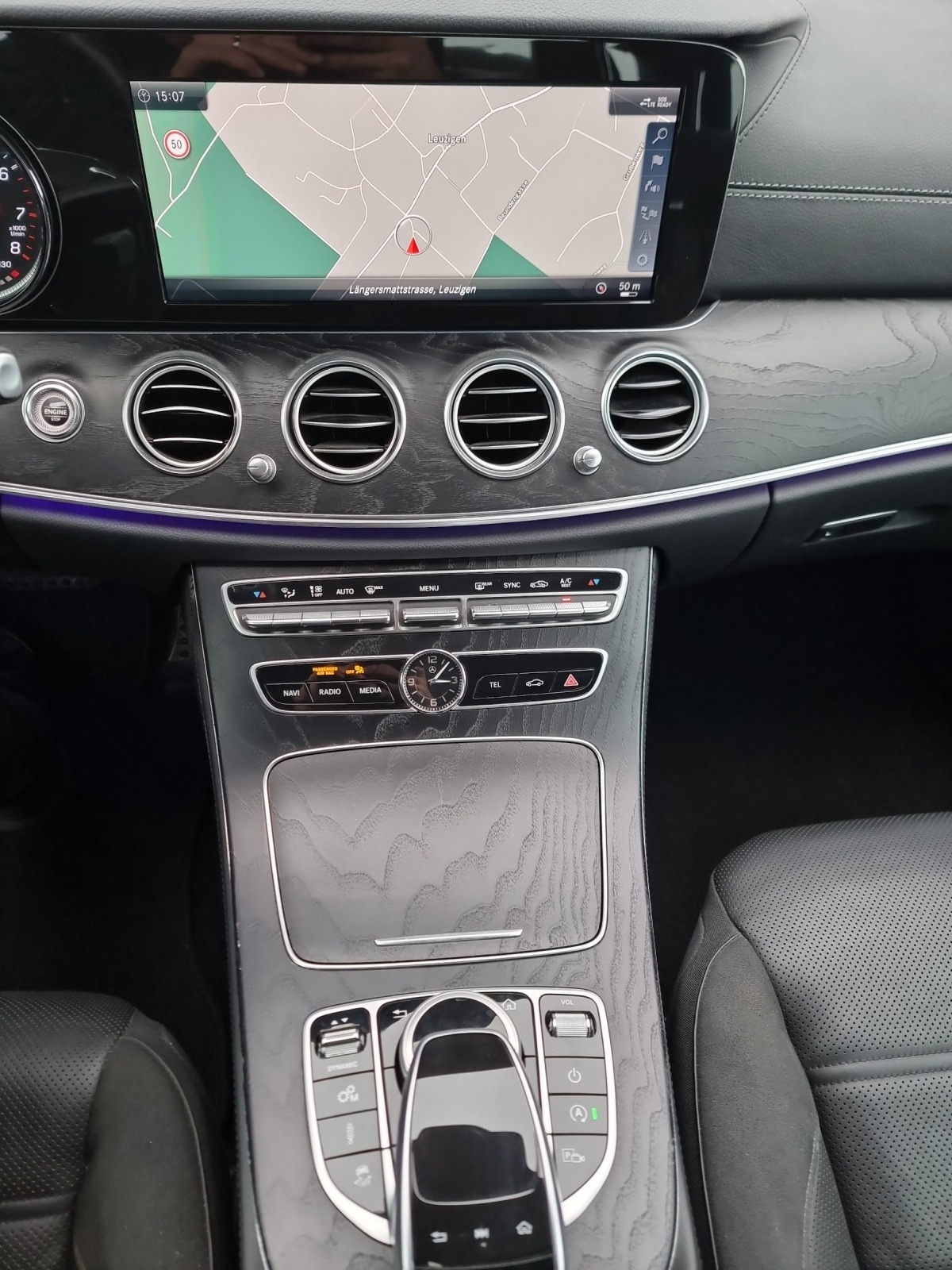 MERCEDES-BENZ E 43 AMG 4Matic 9G-Tronic-image-11