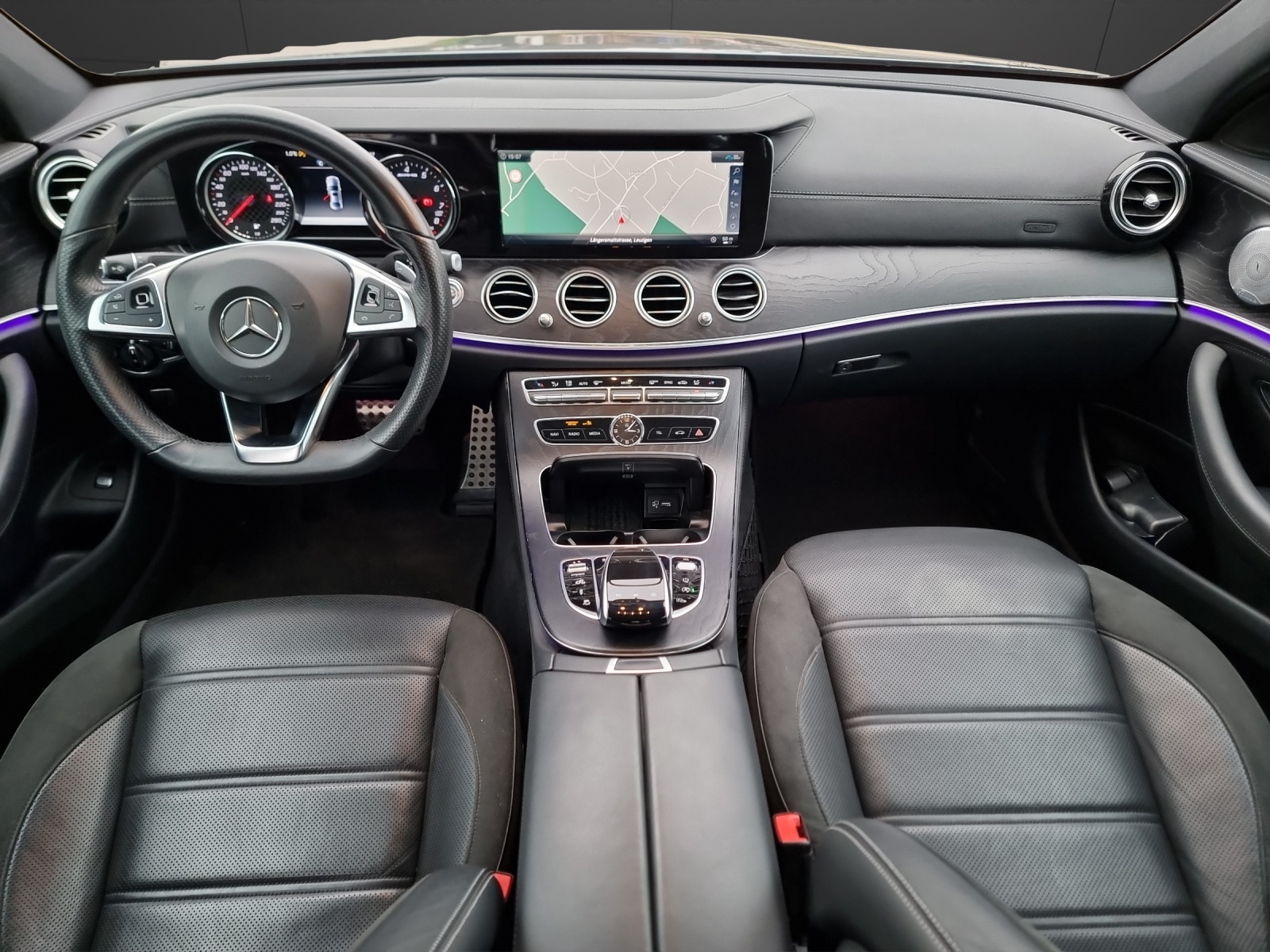 MERCEDES-BENZ E 43 AMG 4Matic 9G-Tronic-image-10