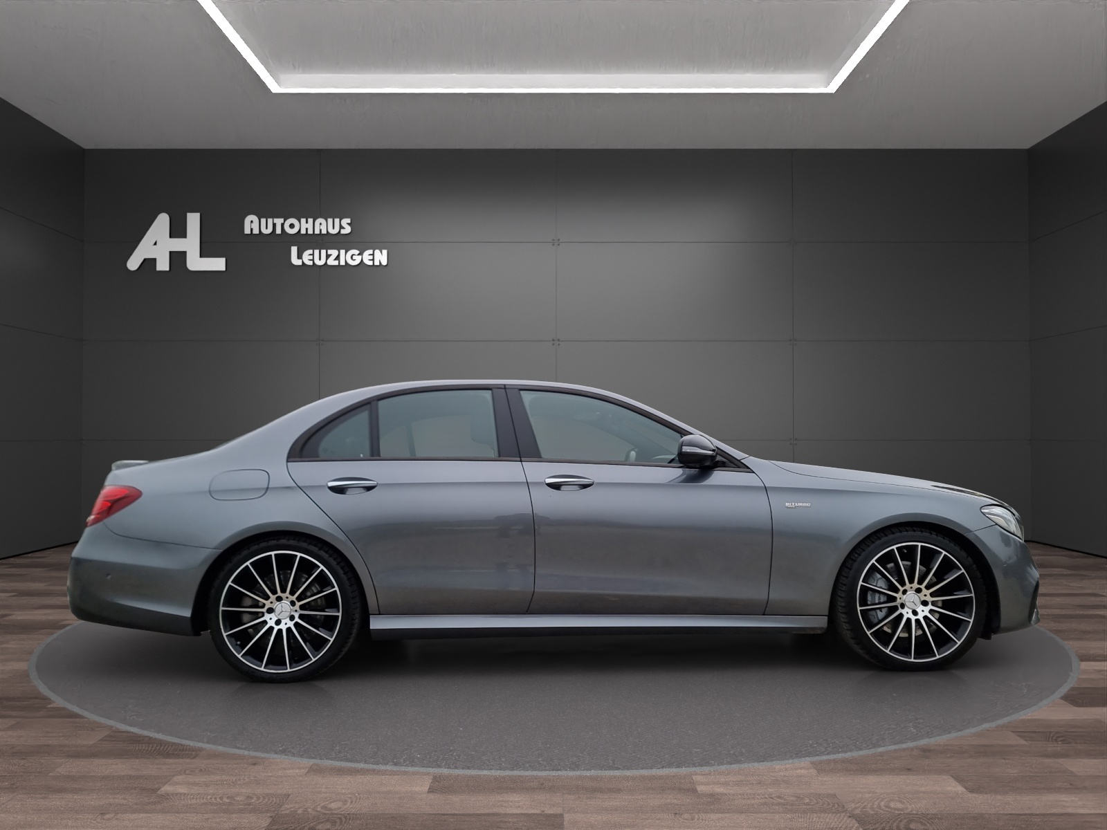 MERCEDES-BENZ E 43 AMG 4Matic 9G-Tronic-image-5
