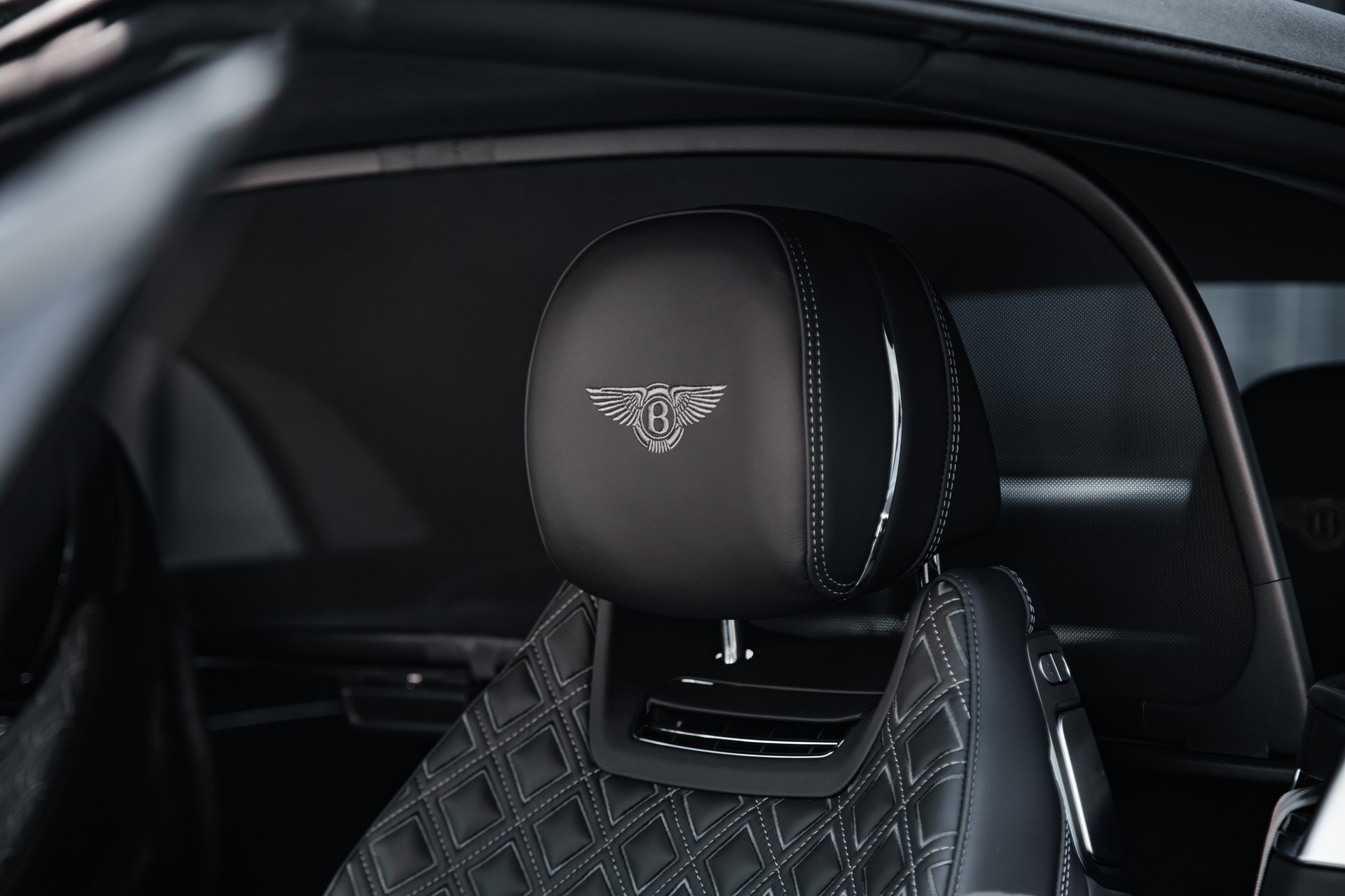 BENTLEY Continental GTC 6.0 W12 Speed-image-16