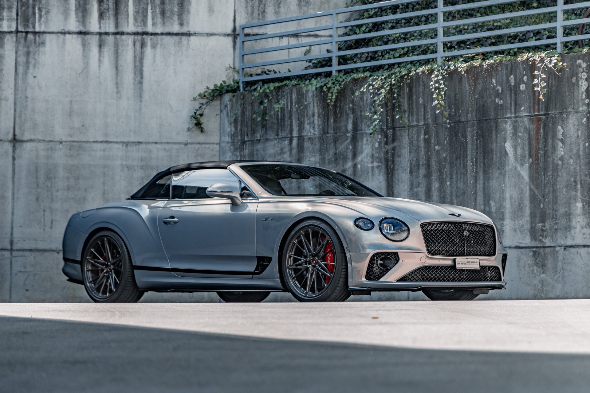 BENTLEY Continental GTC 6.0 W12 Speed-showroom-element-1