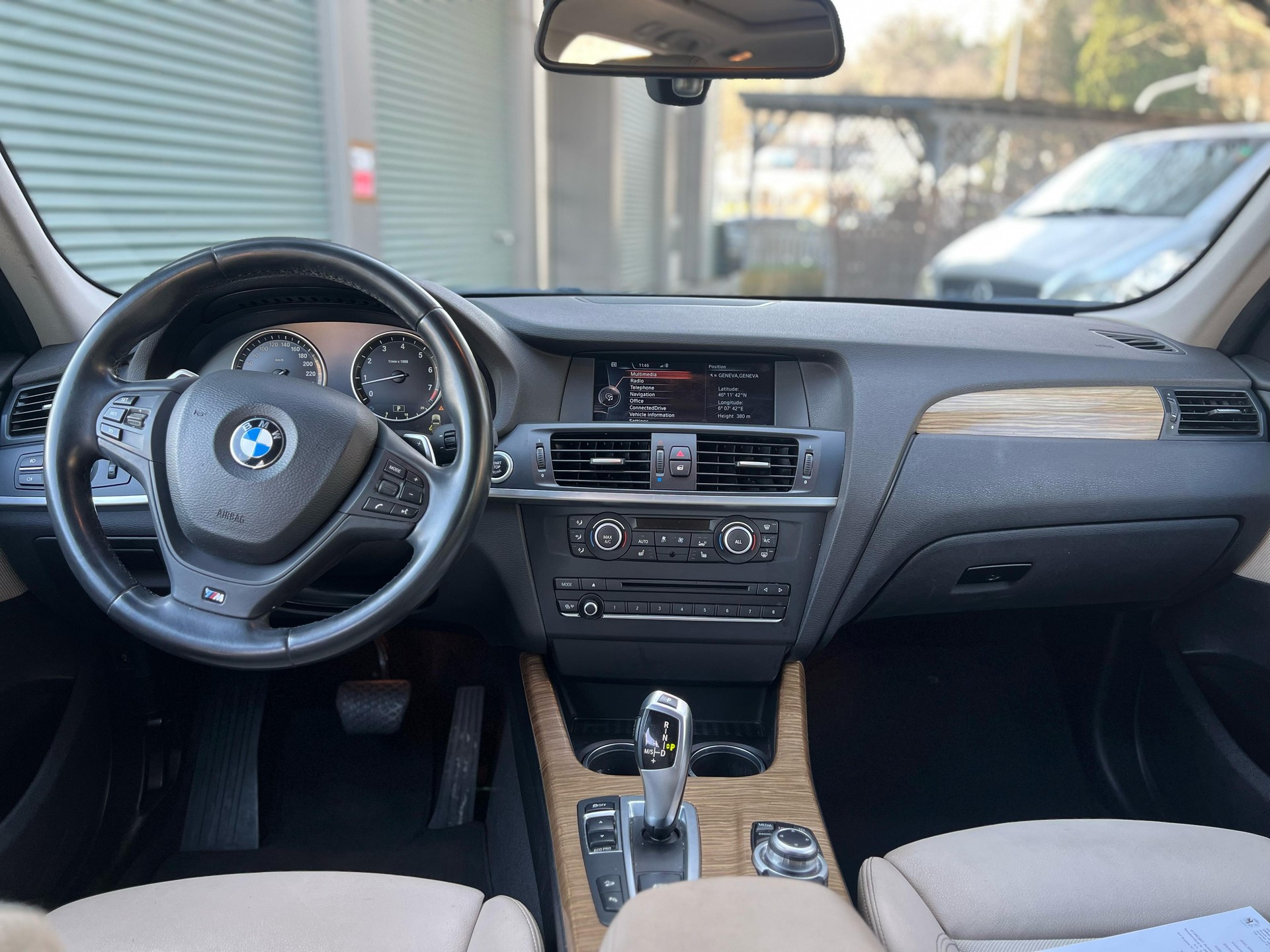 BMW X3 xDrive 28i Steptronic-showroom-element-3