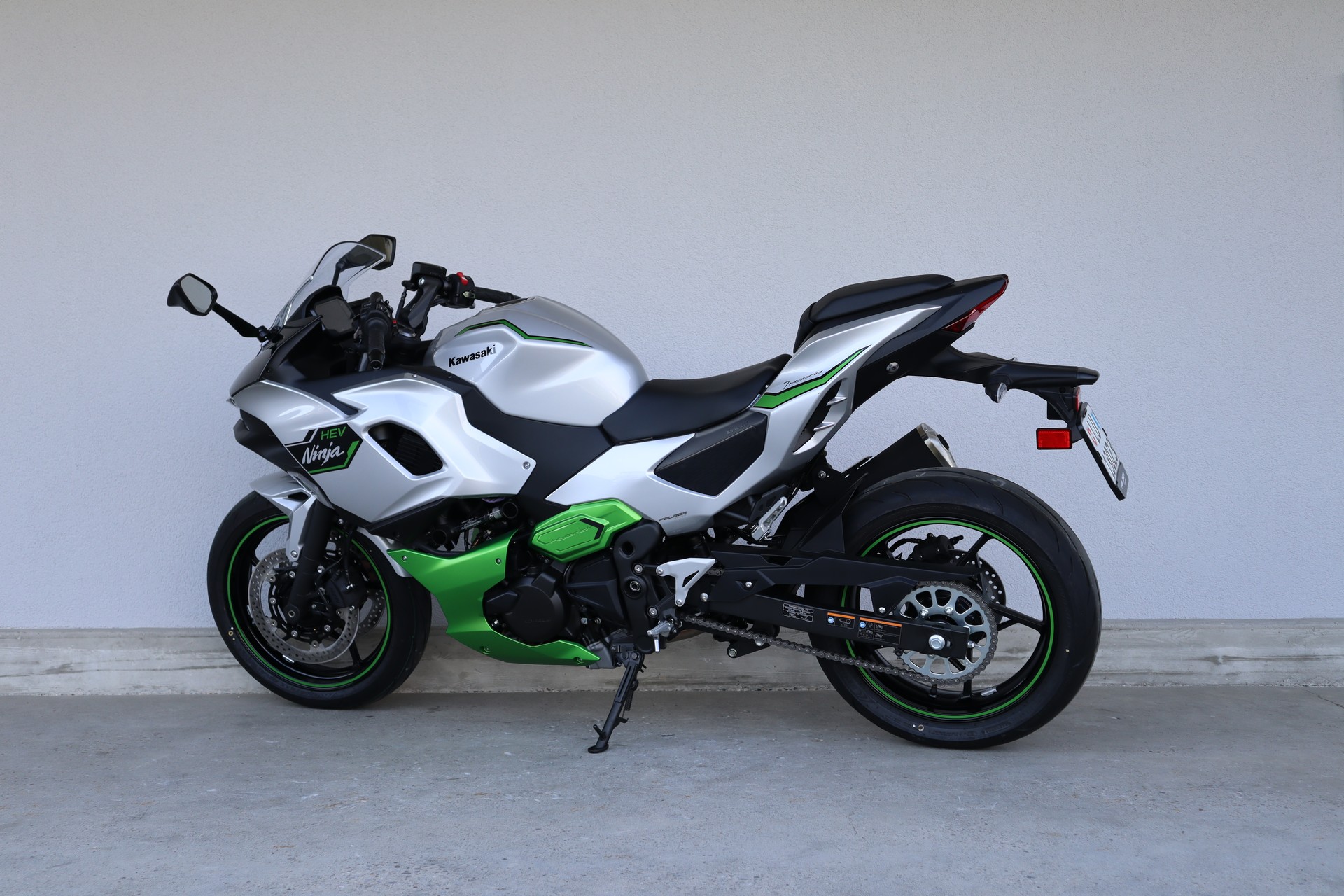 KAWASAKI Ninja 7 Hybrid-image-6